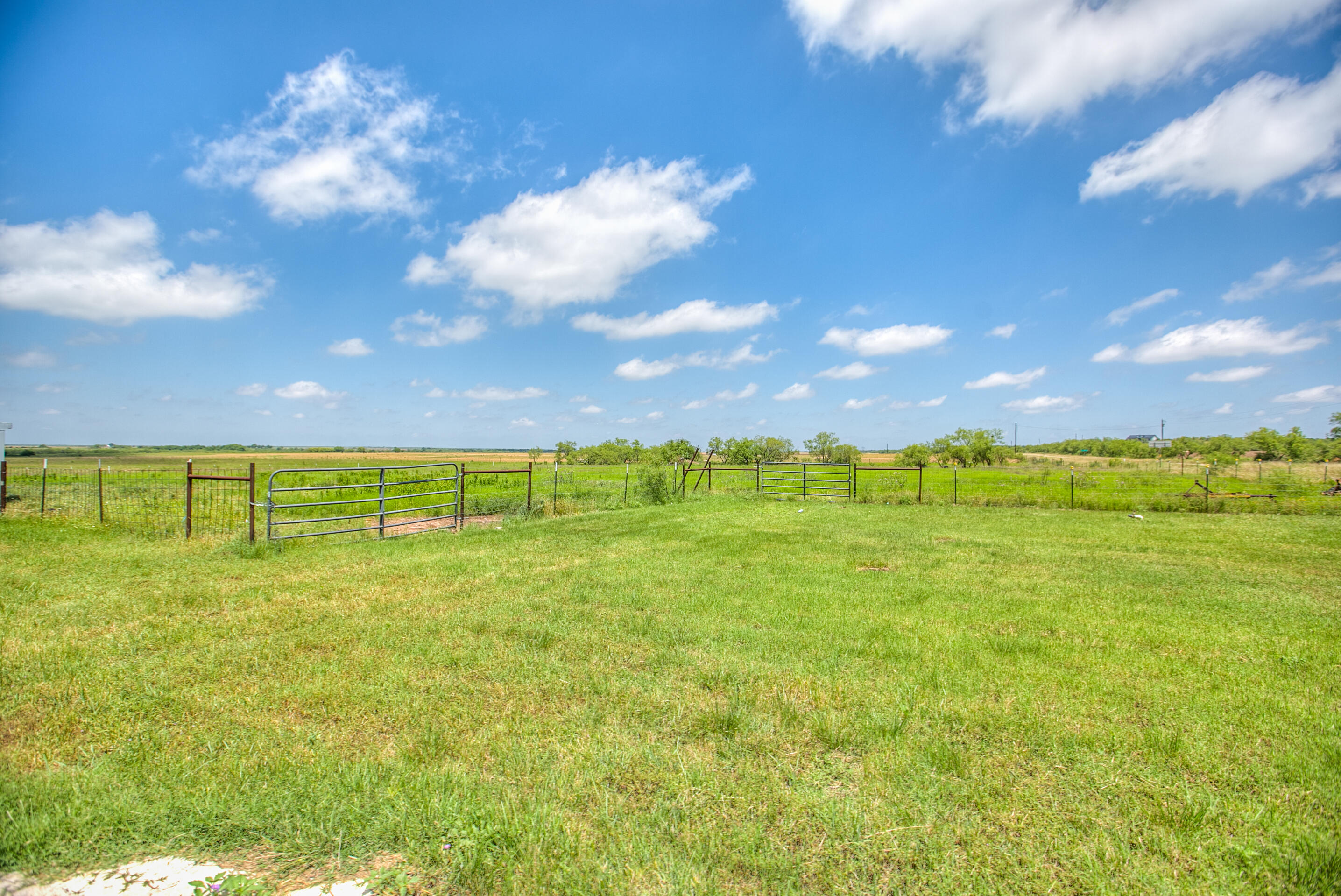 2602 Fm2111 Property Photo 8