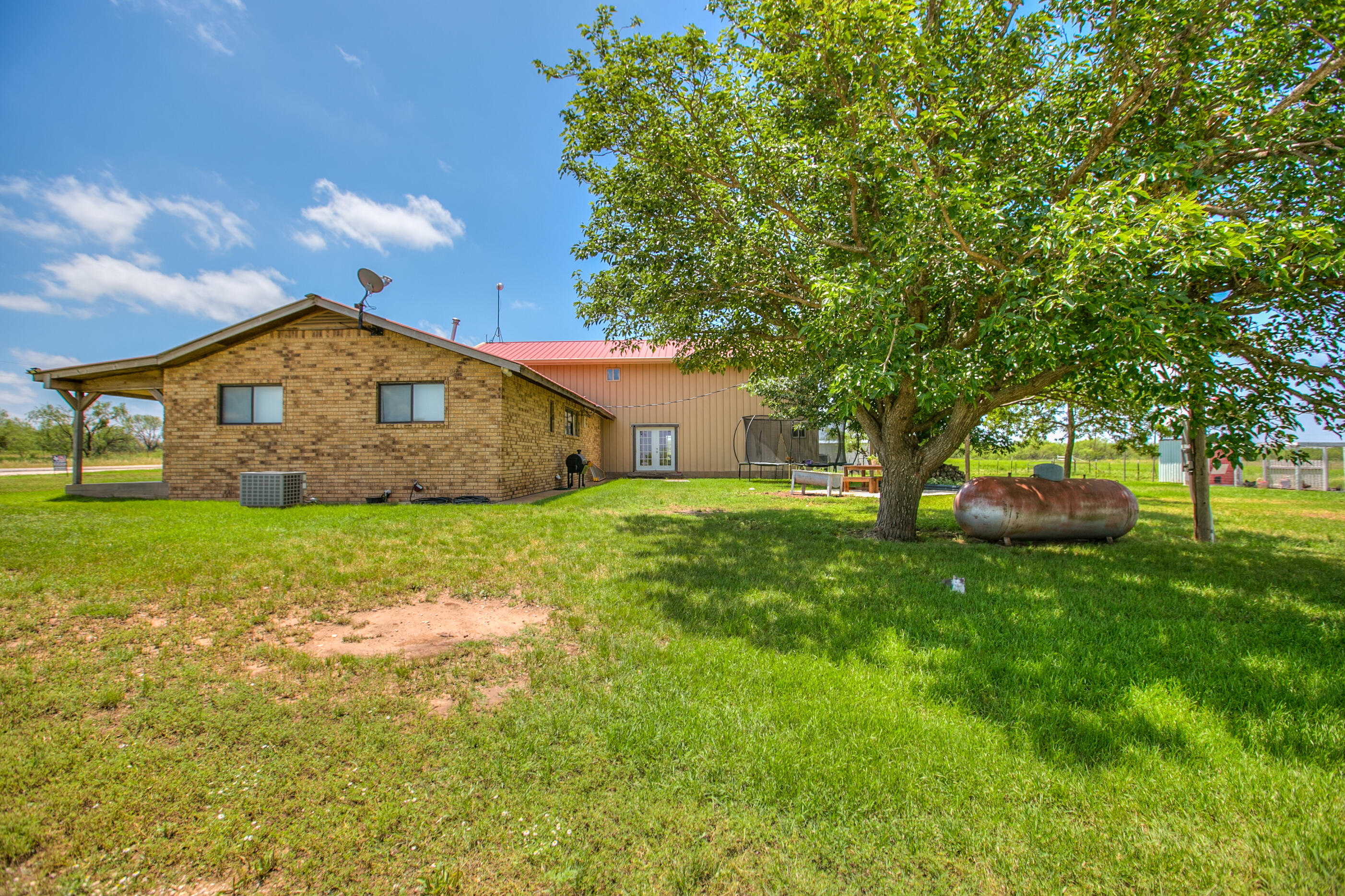 2602 Fm2111 Property Photo 9