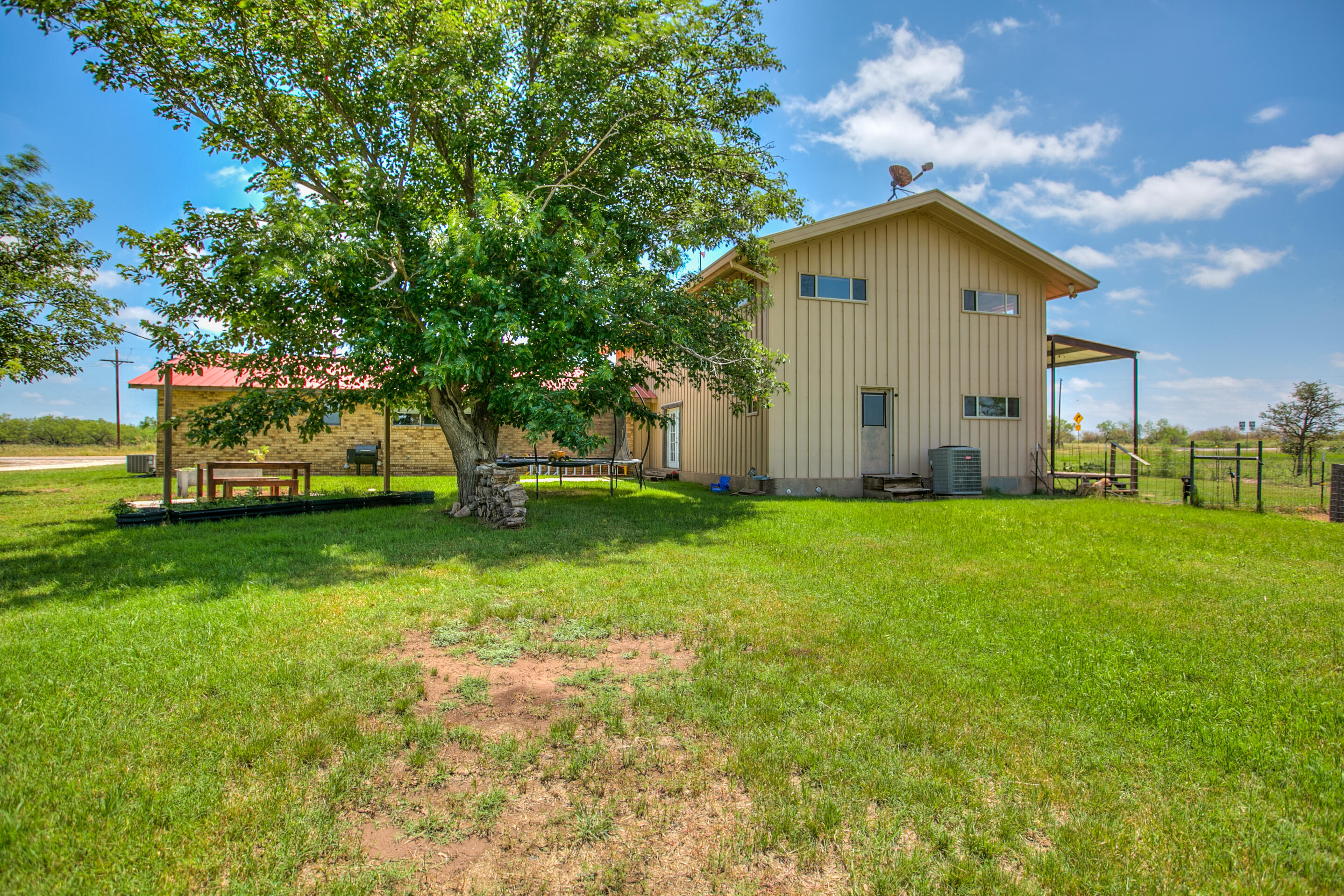 2602 Fm2111 Property Photo 14
