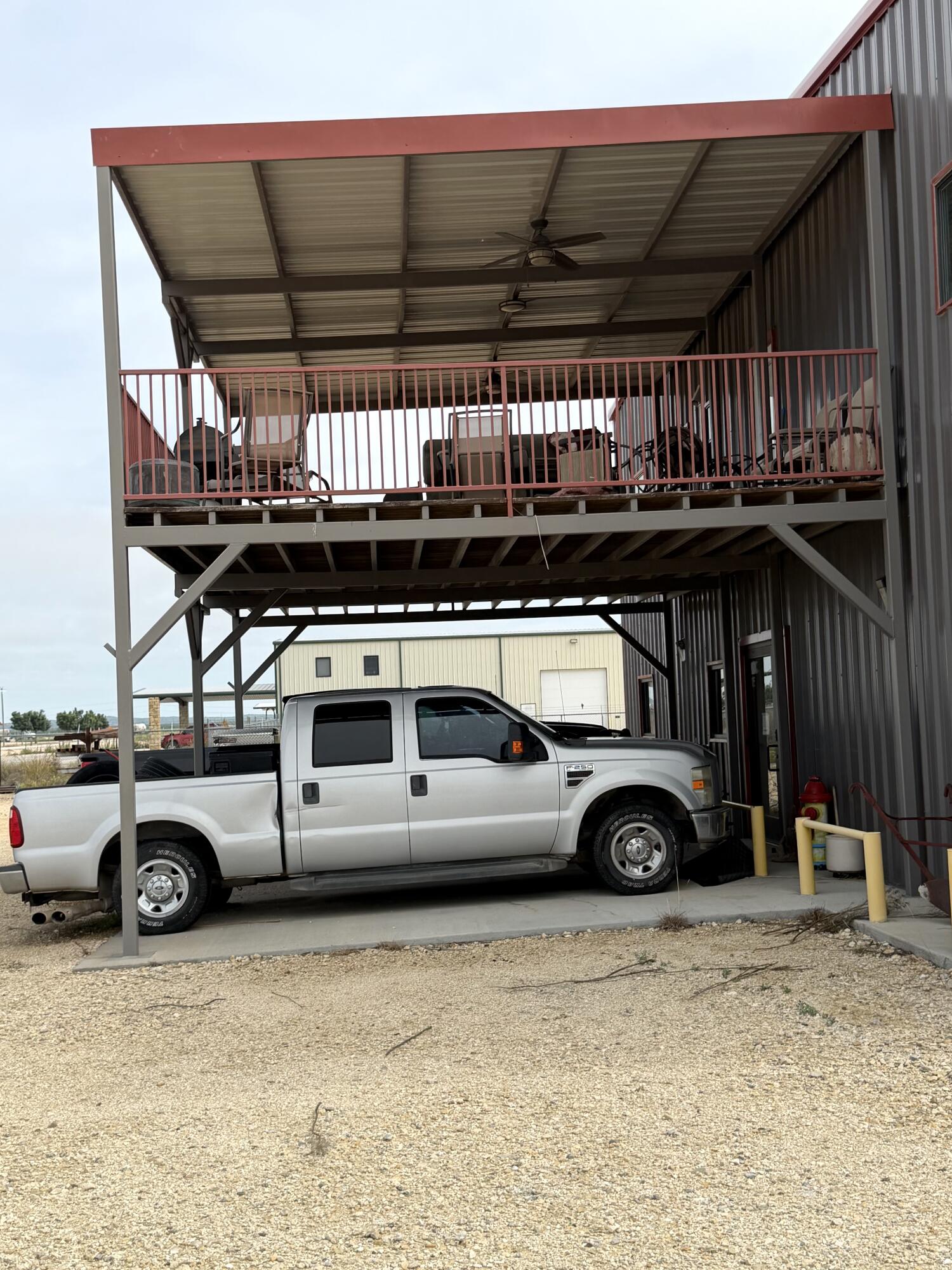 6656 Spindle Top Road Property Photo 3