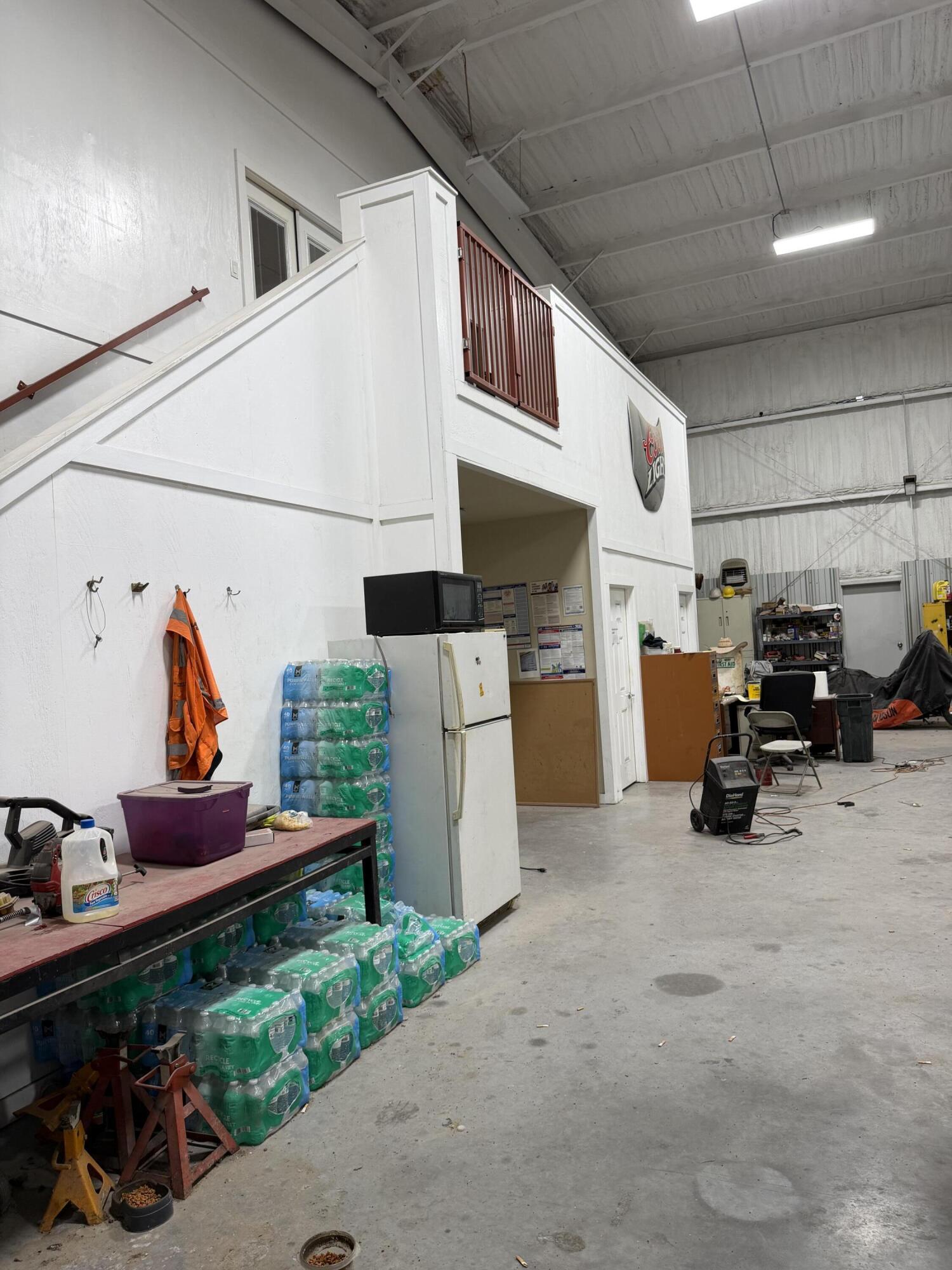 6656 Spindle Top Road Property Photo 28