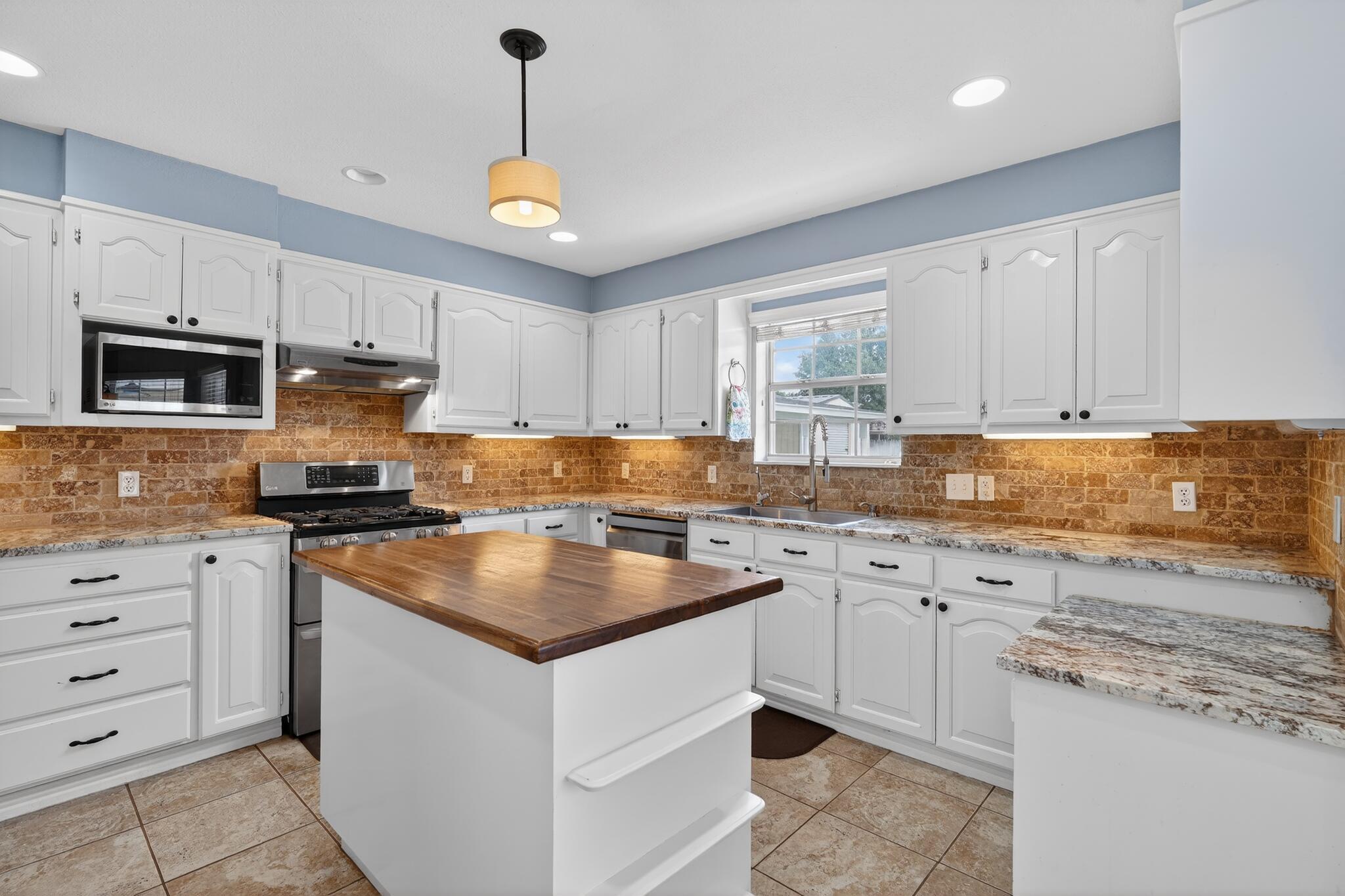 1304 Sea Island Road Property Photo 4
