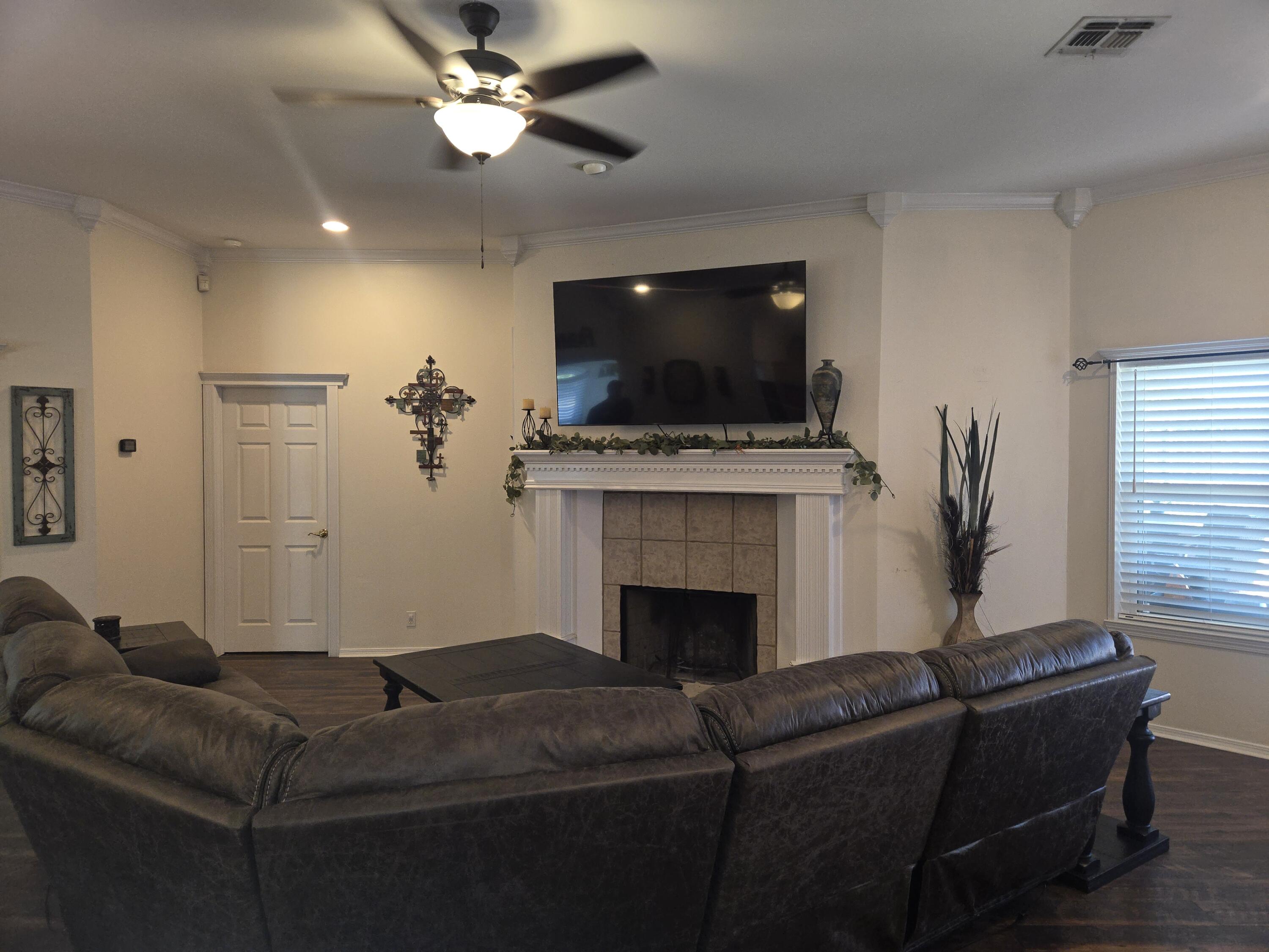 3015 Grandview Drive Property Photo 2