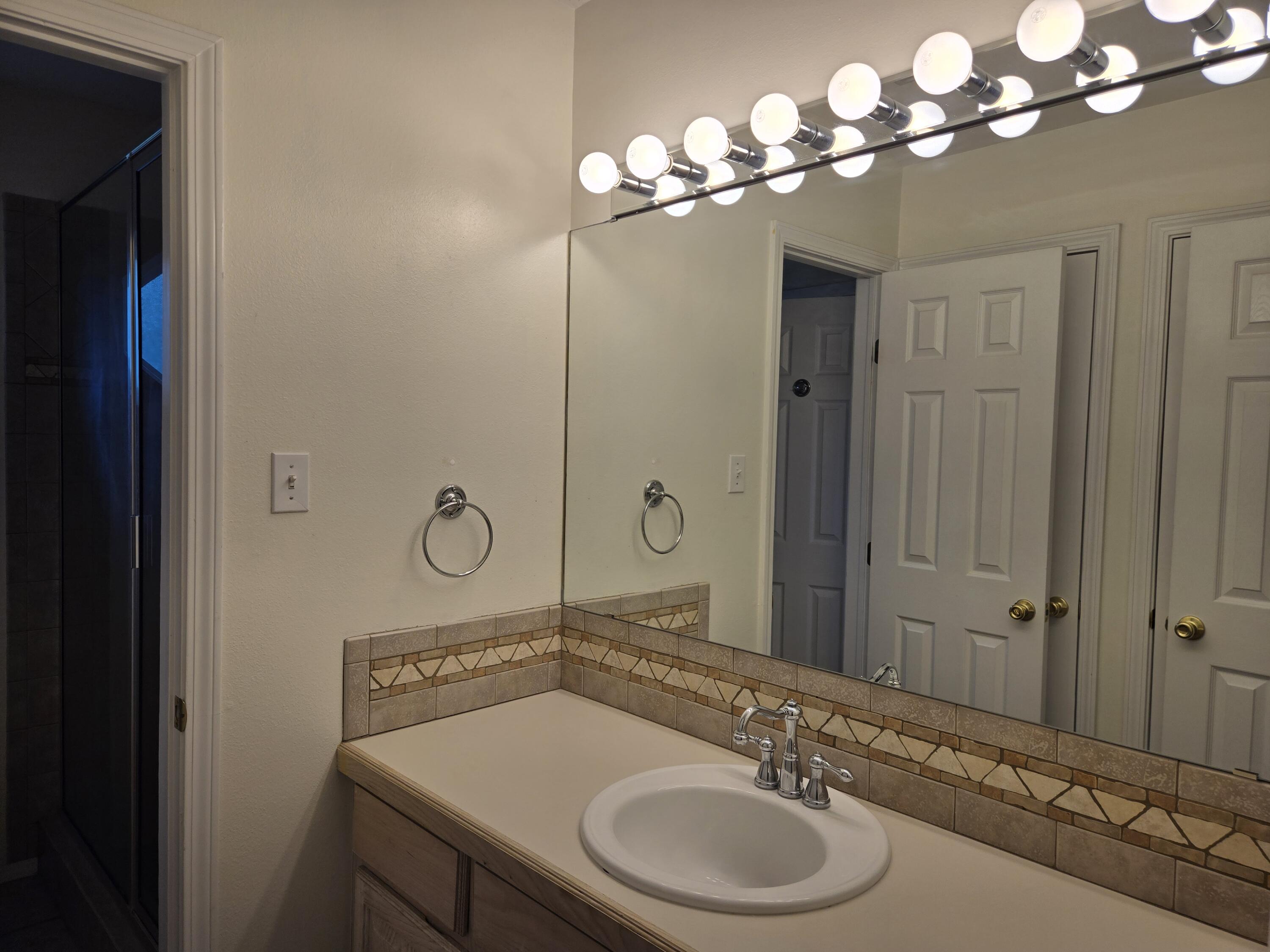 3015 Grandview Drive Property Photo 12