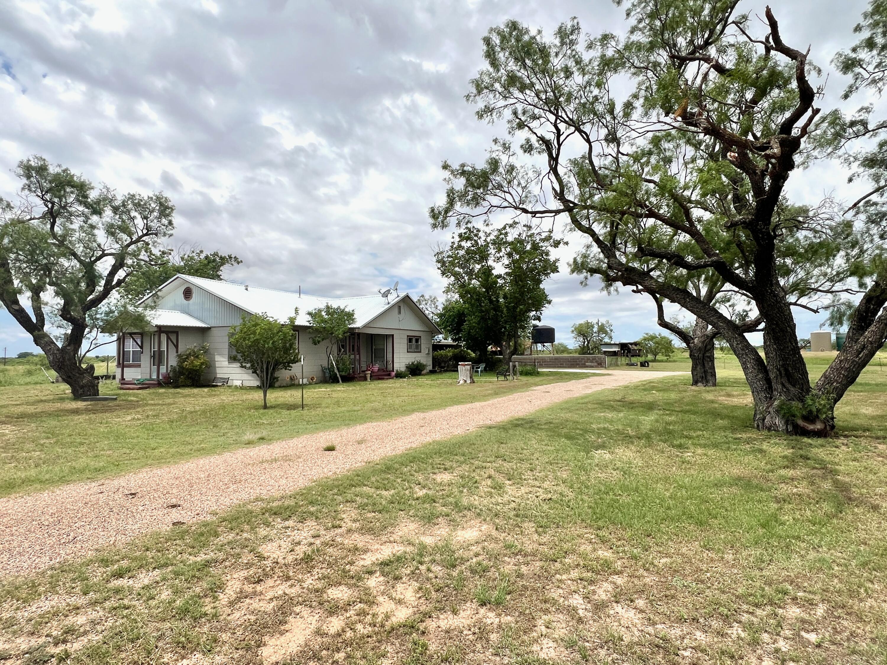 1818 Co Rd 267 Property Photo 4
