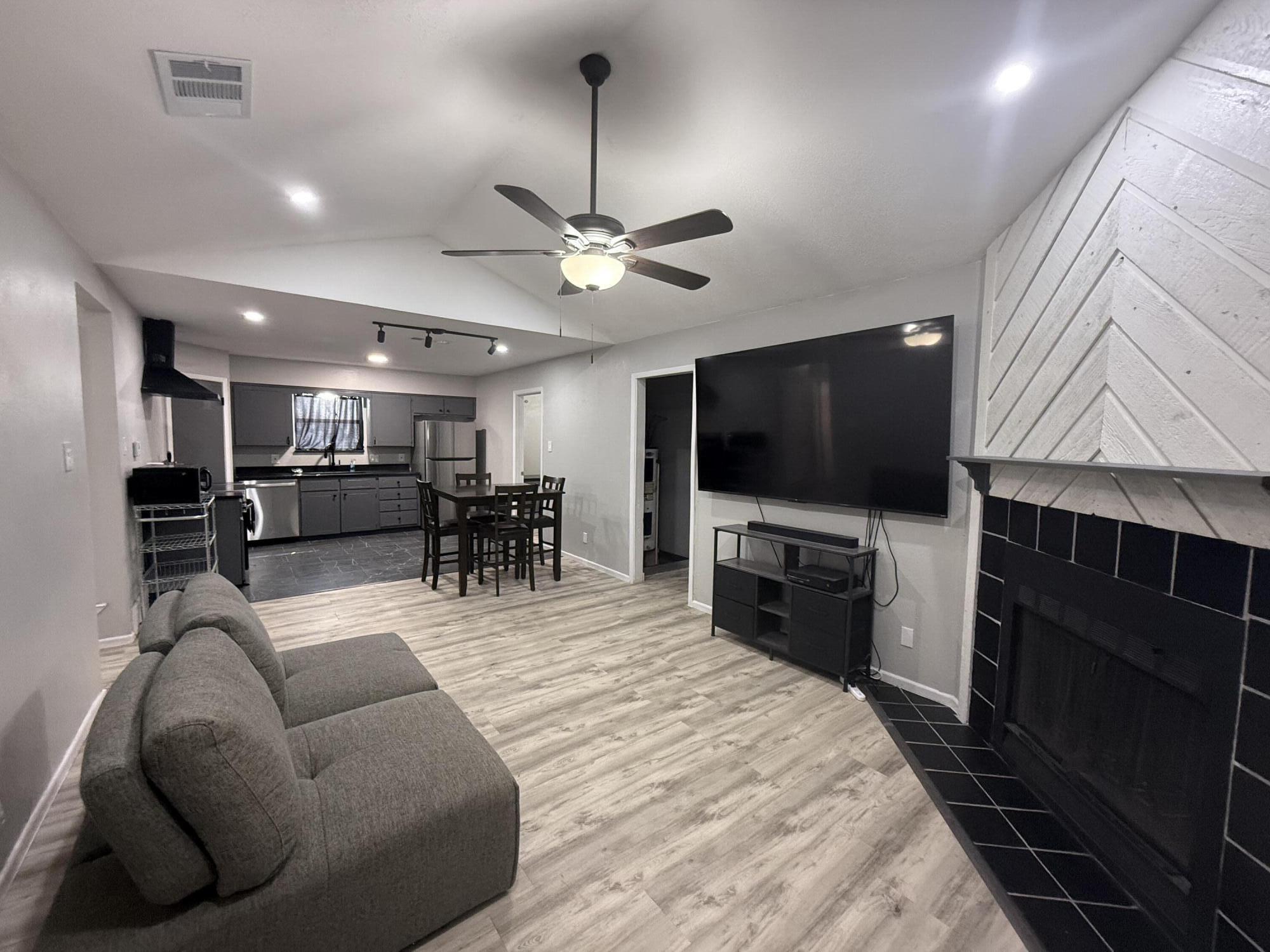 3317 Ridgemar Drive Property Photo 1