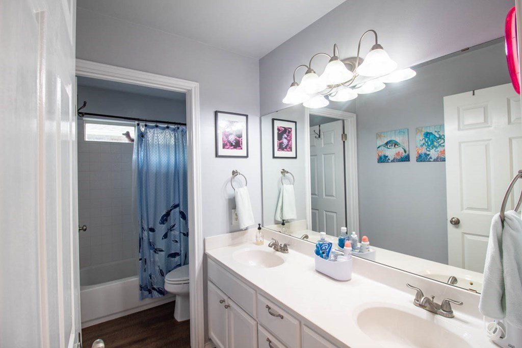 1215 Dorchester Drive Property Photo 13