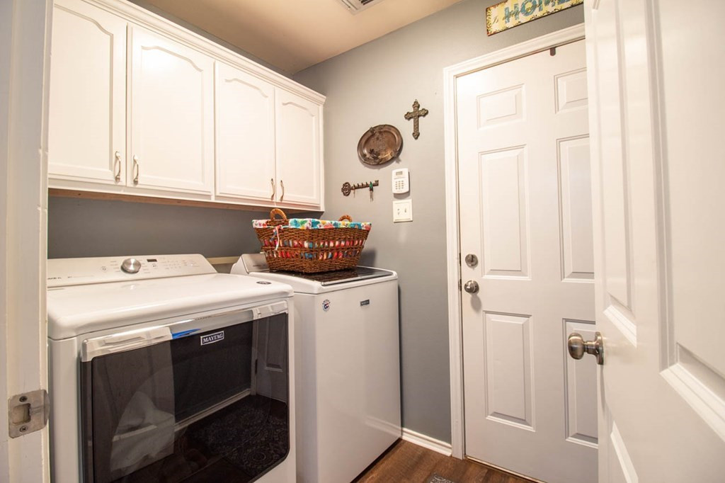 1215 Dorchester Drive Property Photo 21