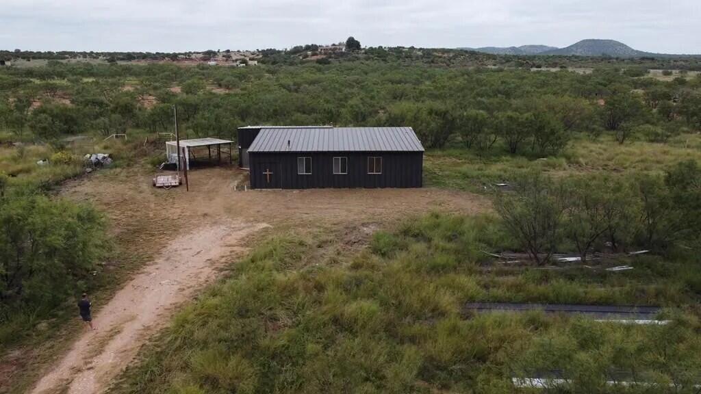 2826 E Landers Road Property Photo 3