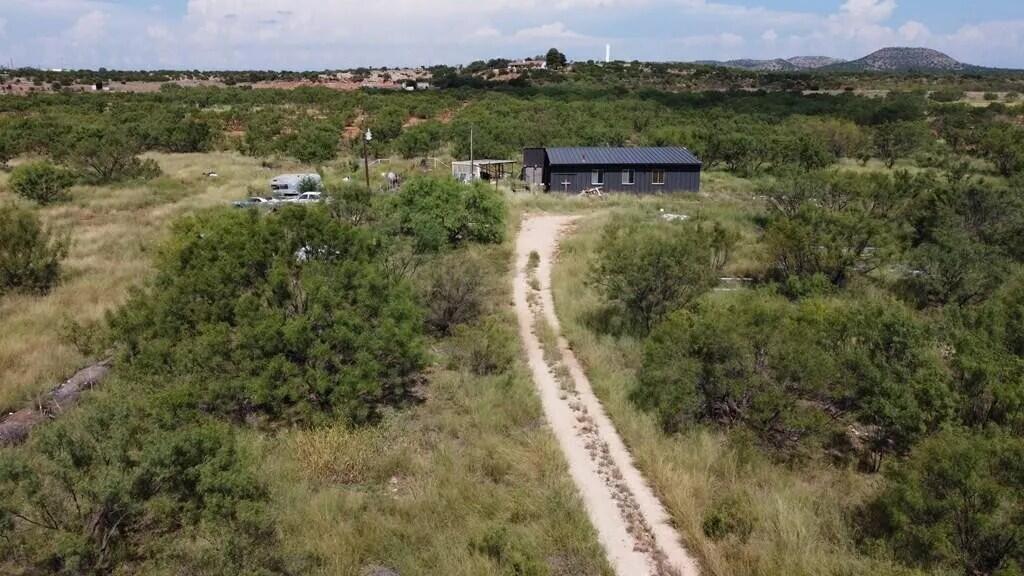 2826 E Landers Road Property Photo 8