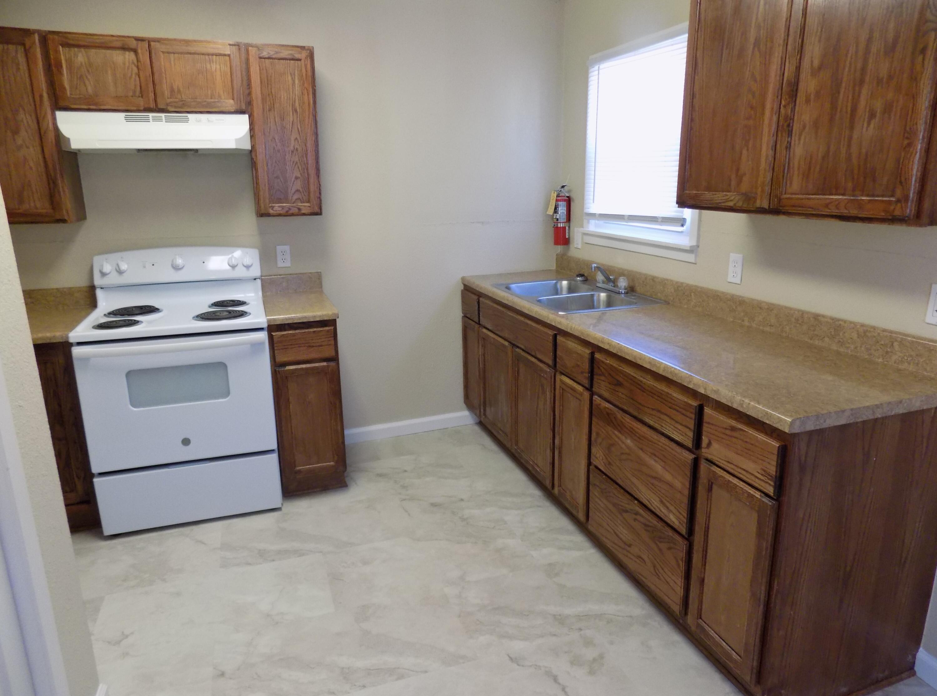 330 W Avenue C Property Photo 5