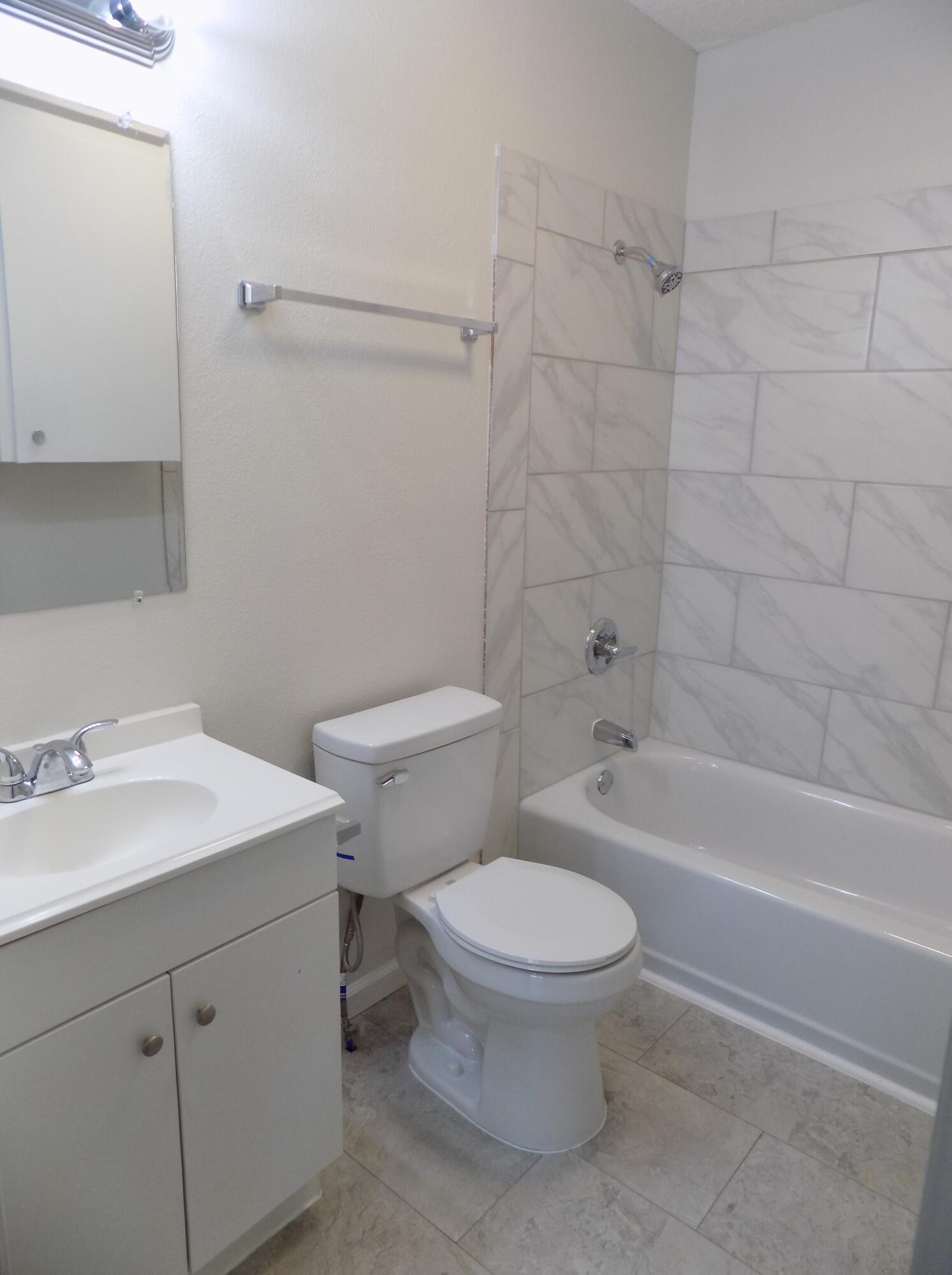 330 W Avenue C Property Photo 15