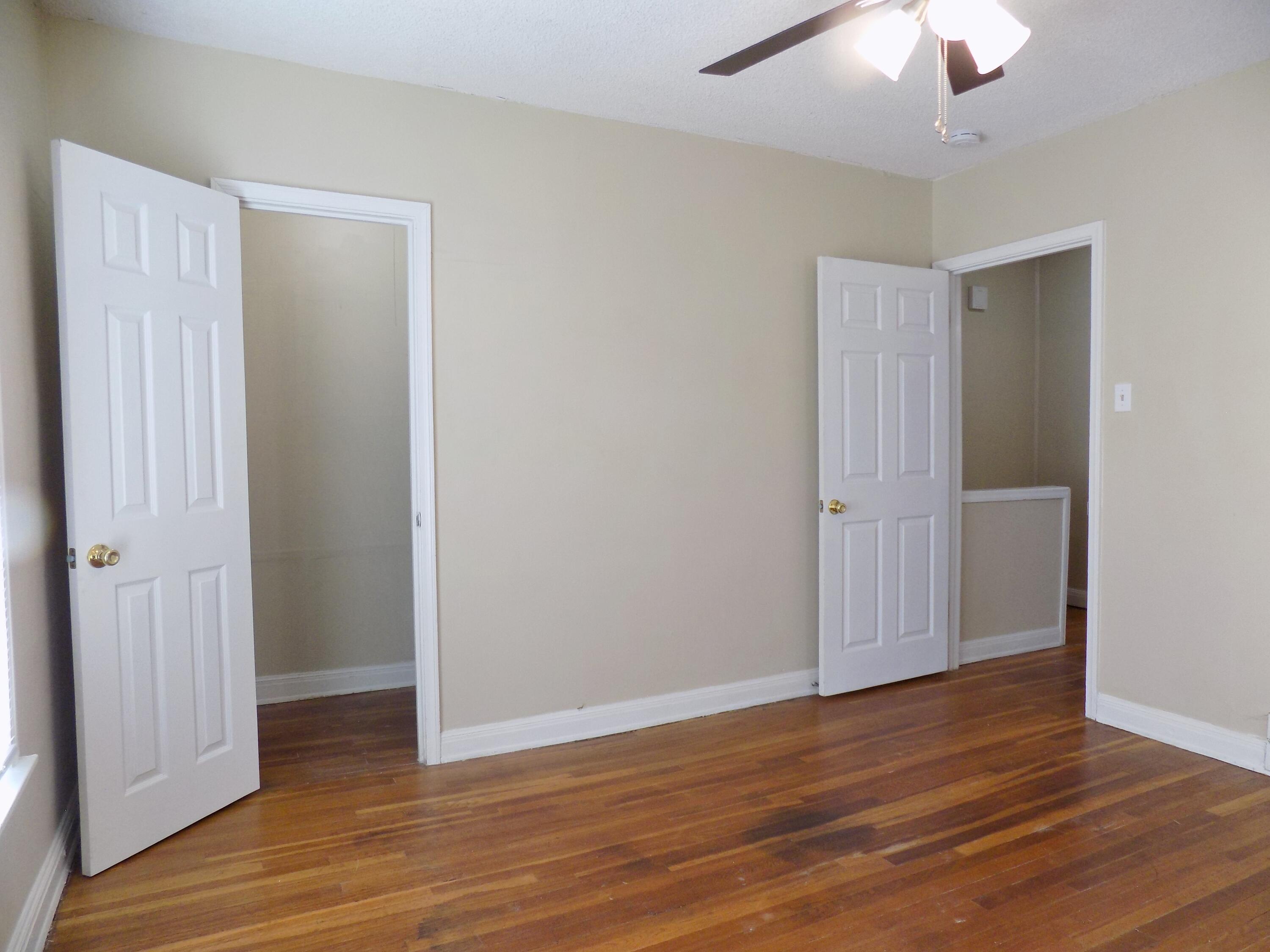 330 W Avenue C Property Photo 19