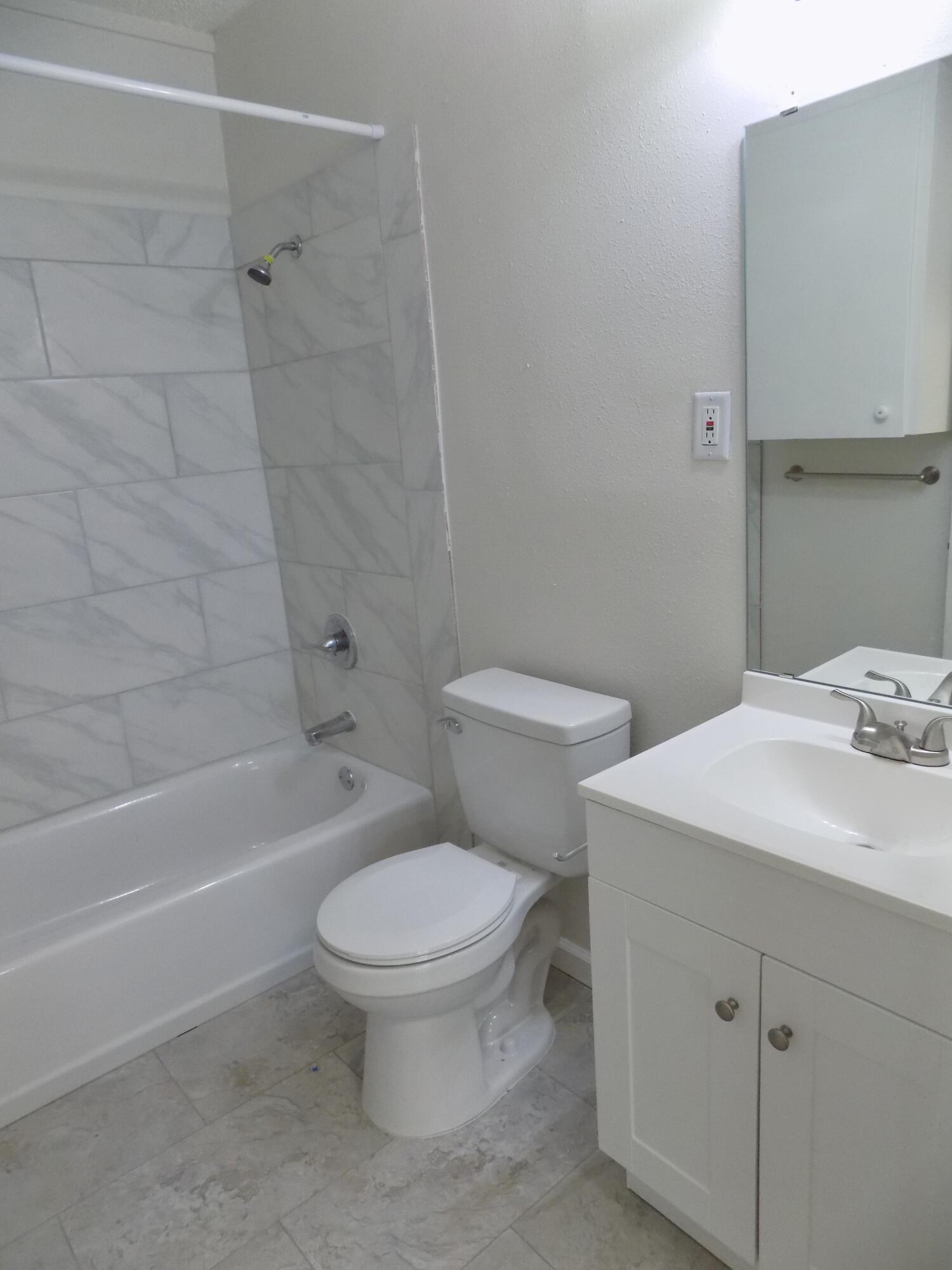 330 W Avenue C Property Photo 30