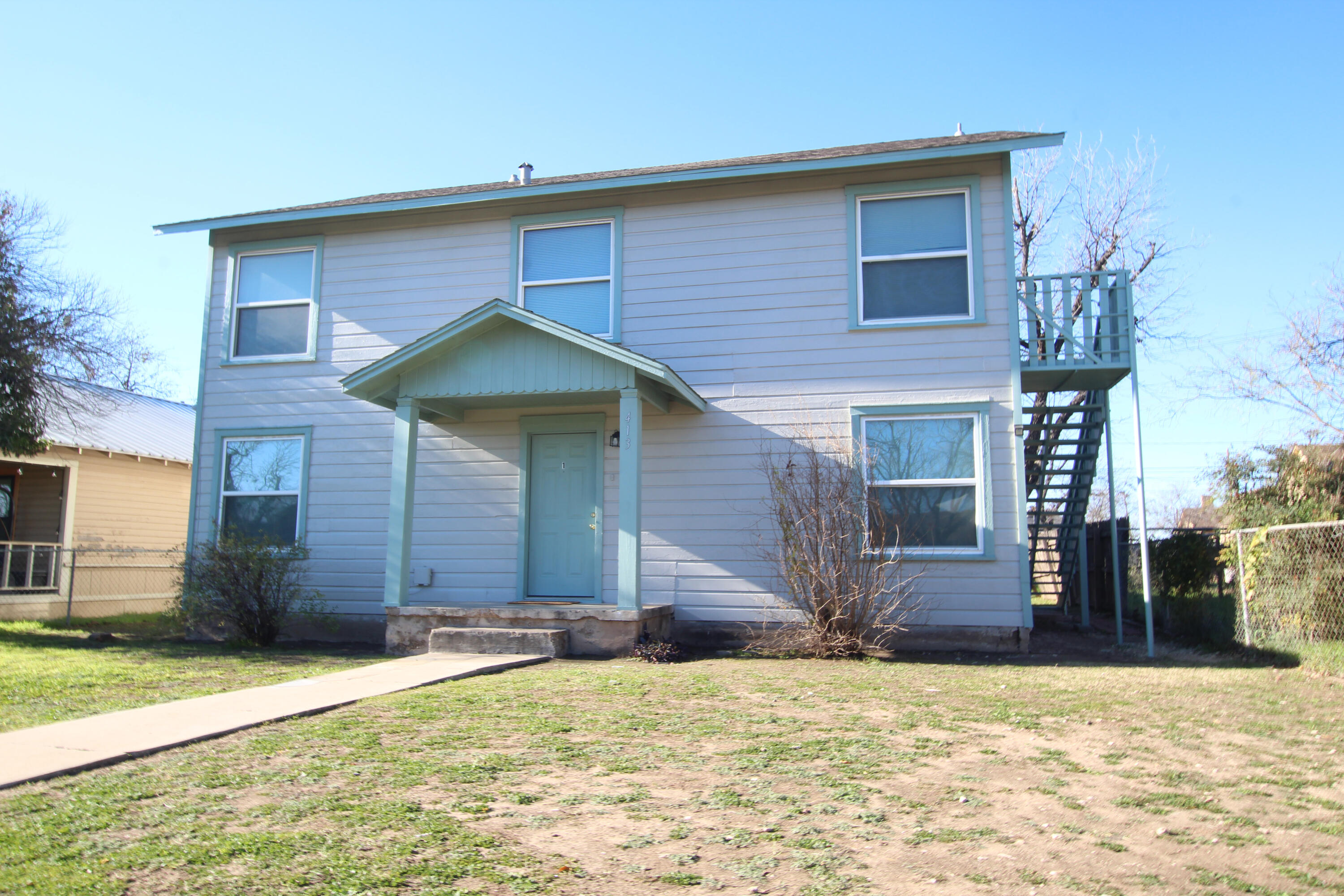 413 N Bishop Street Property Photo 1
