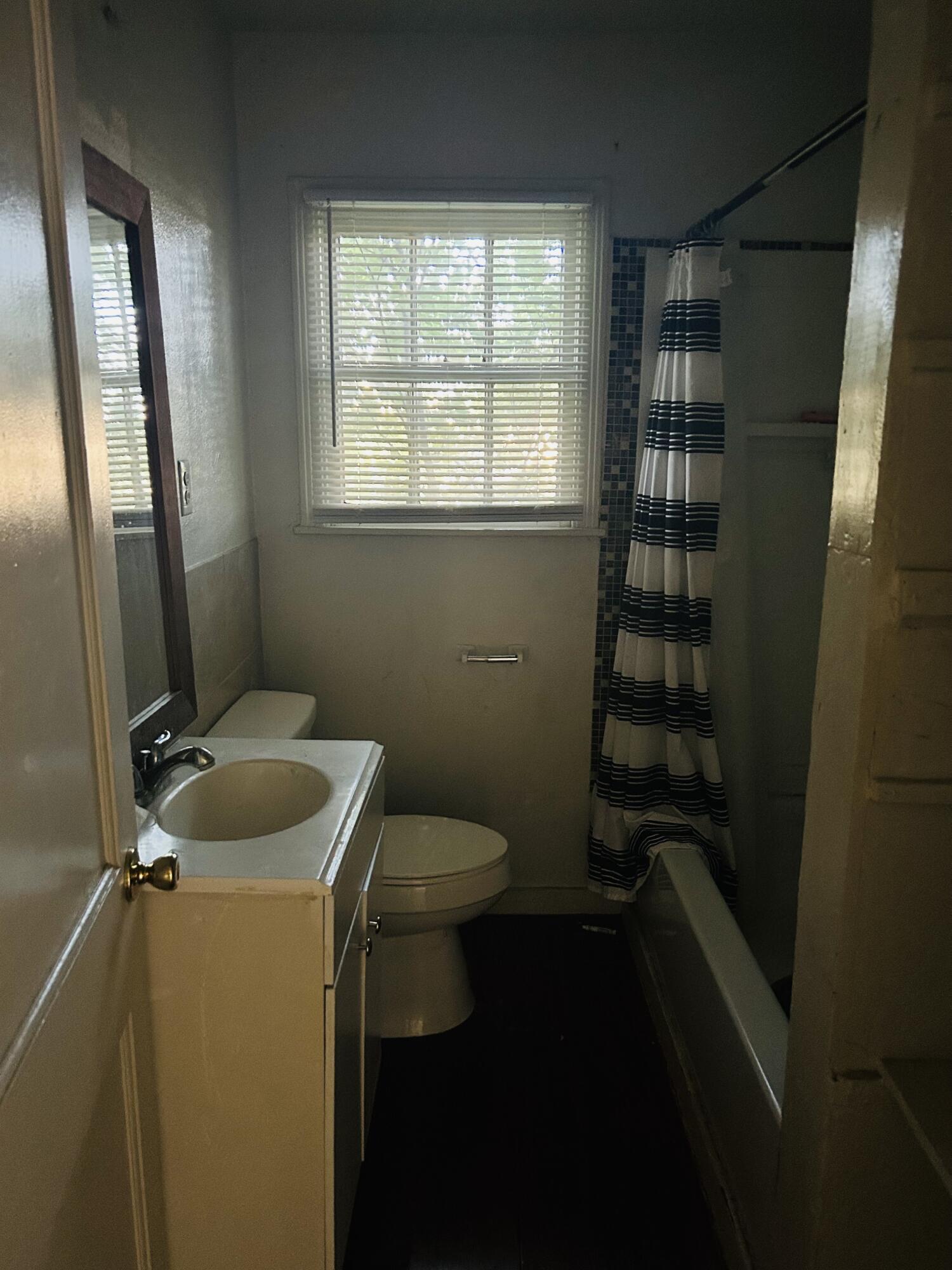 18 W 37th Street Property Photo 4