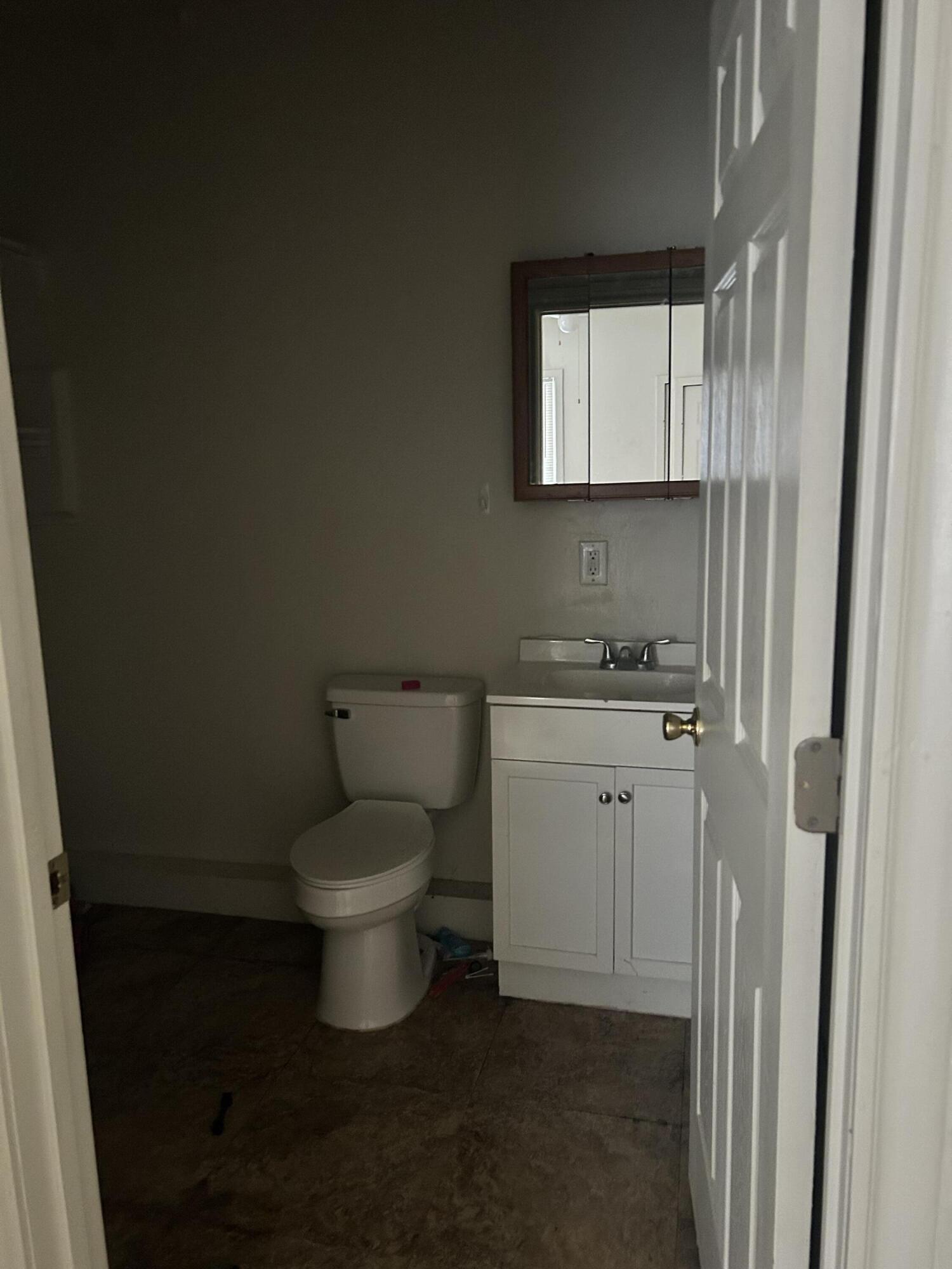 18 W 37th Street Property Photo 7