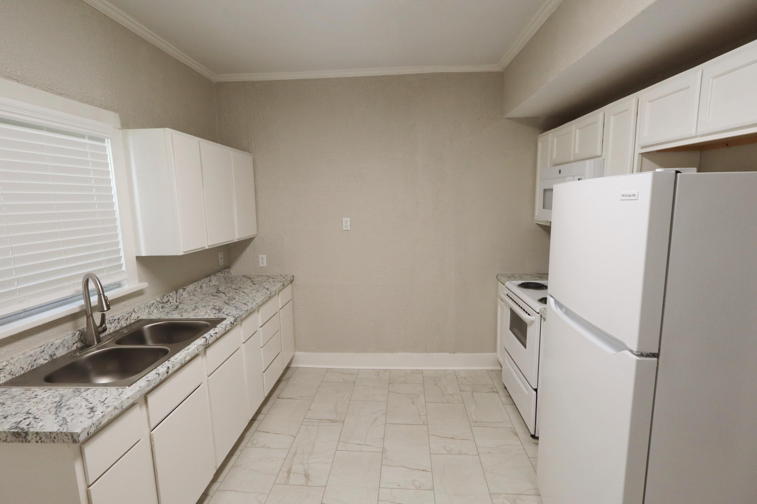 1710 Pecos Street Property Photo 5