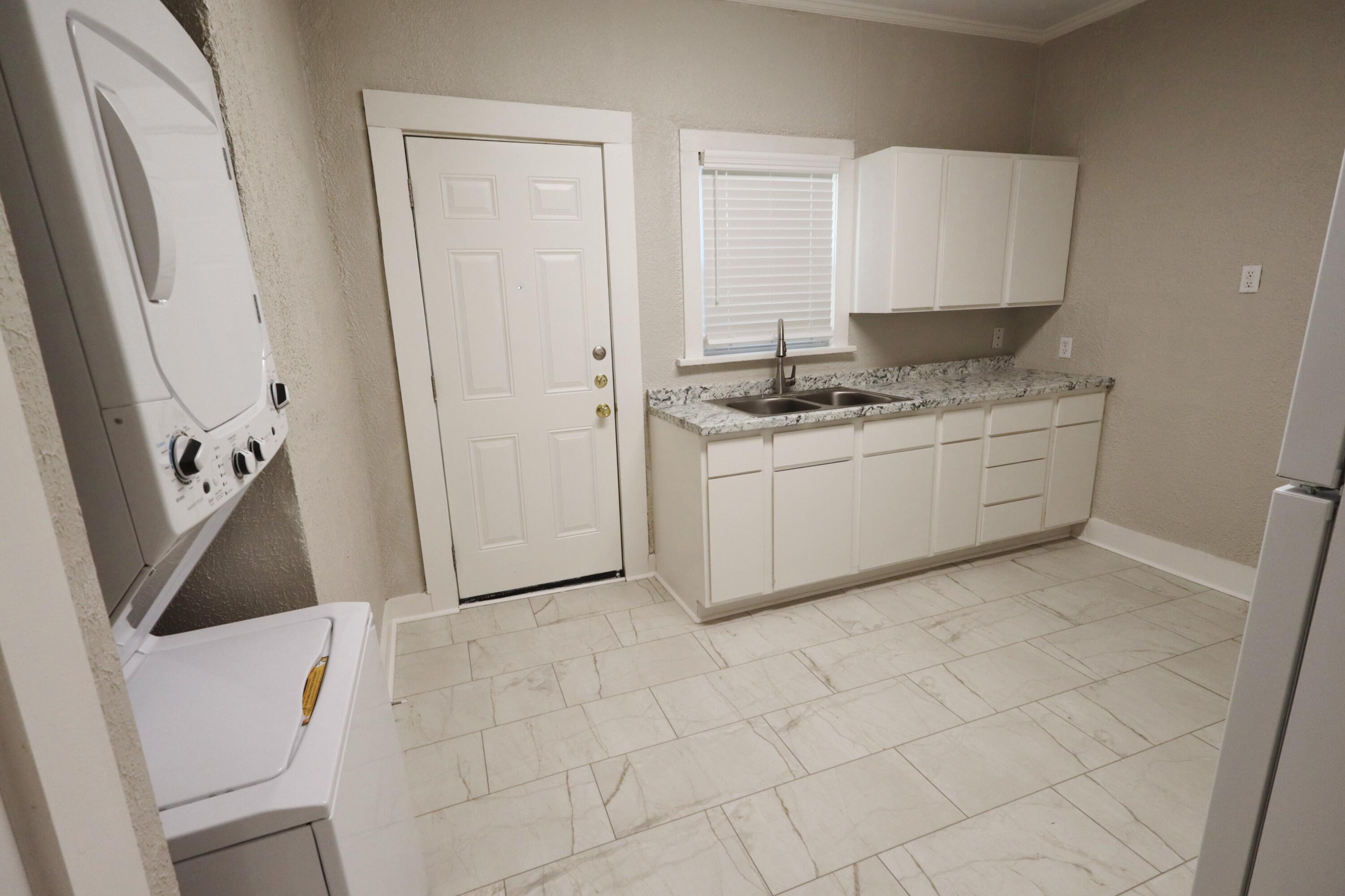 1710 Pecos Street Property Photo 7