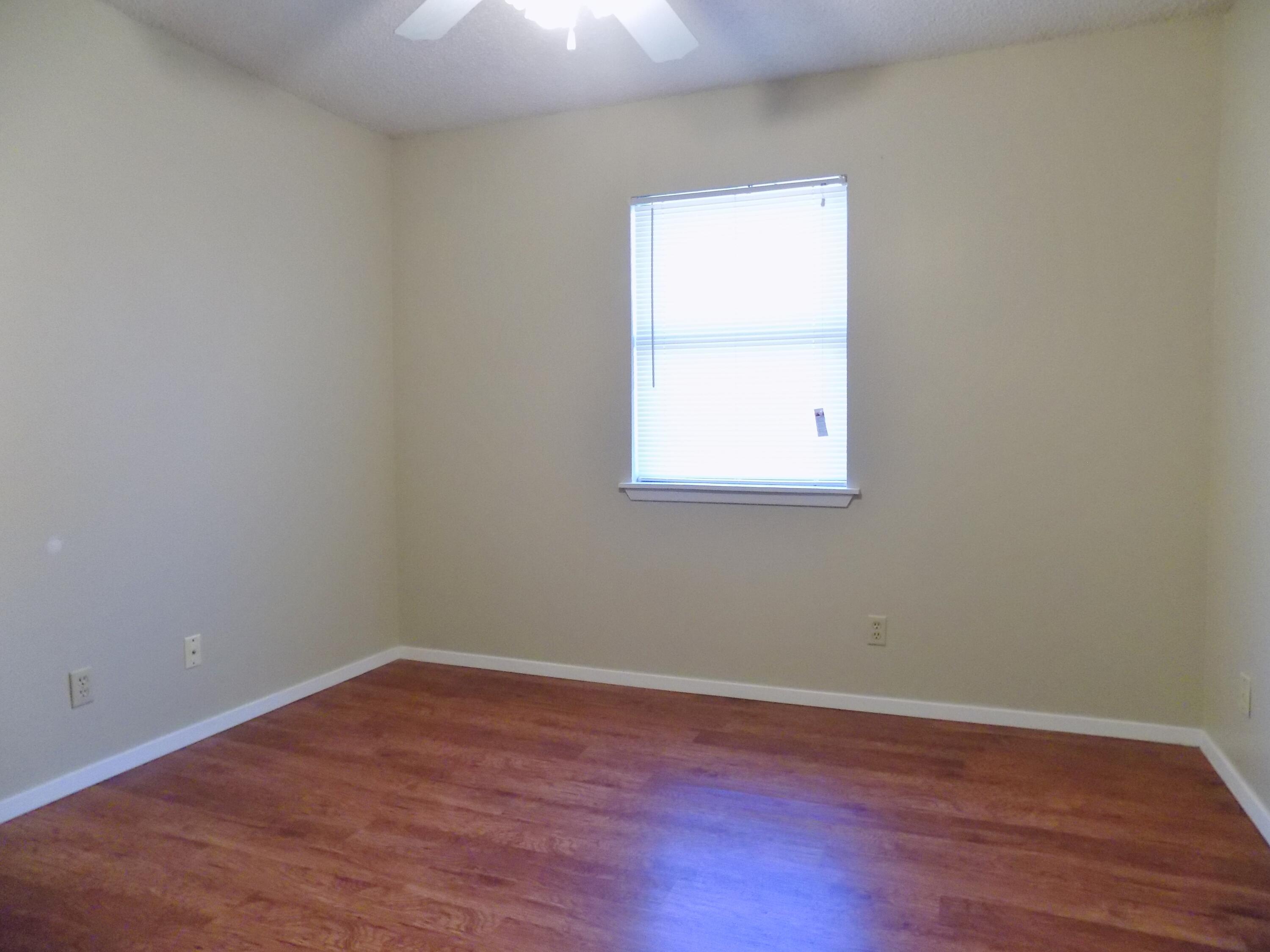 702 E Highland Boulevard Property Photo 4