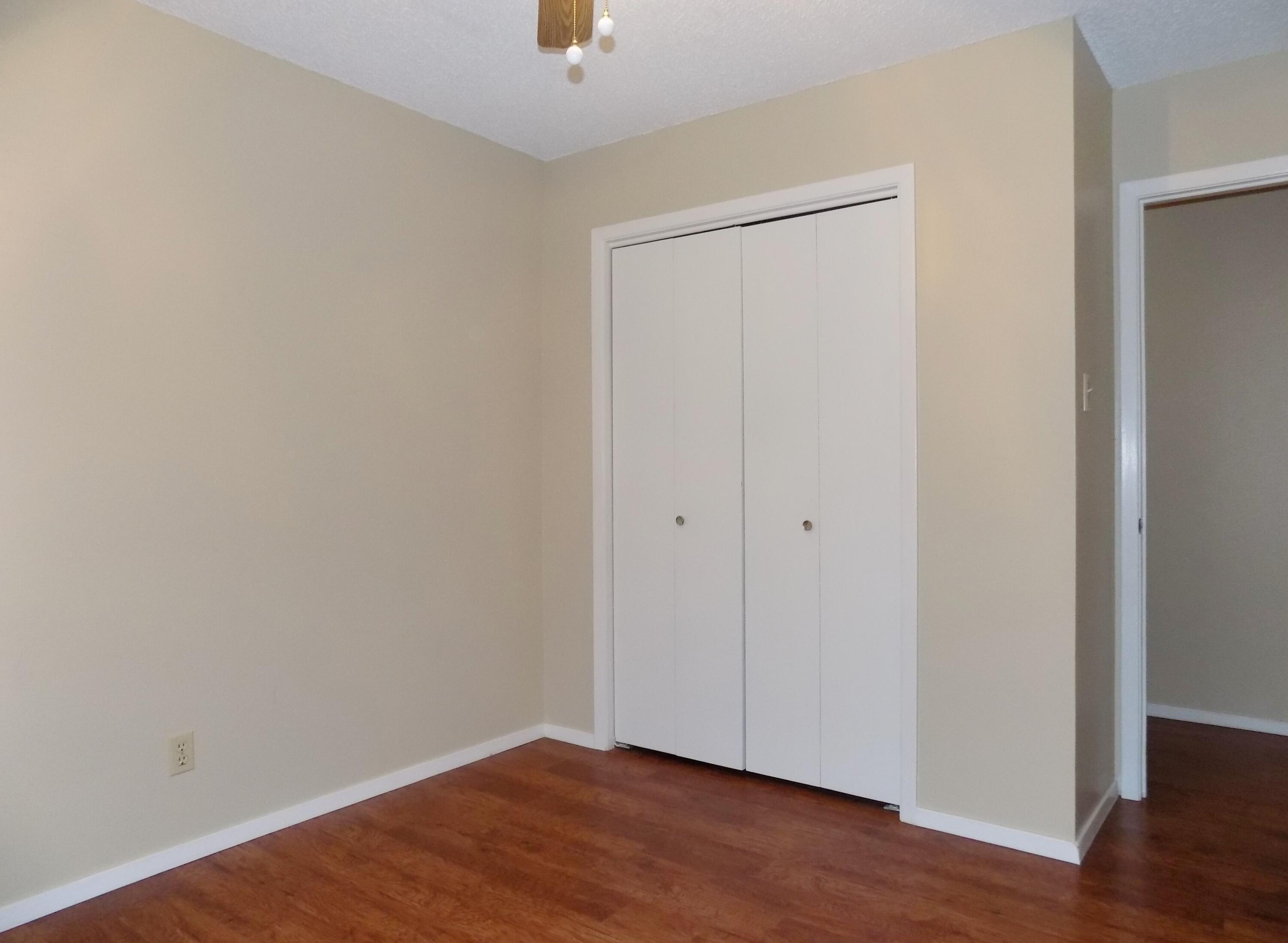 702 E Highland Boulevard Property Photo 8