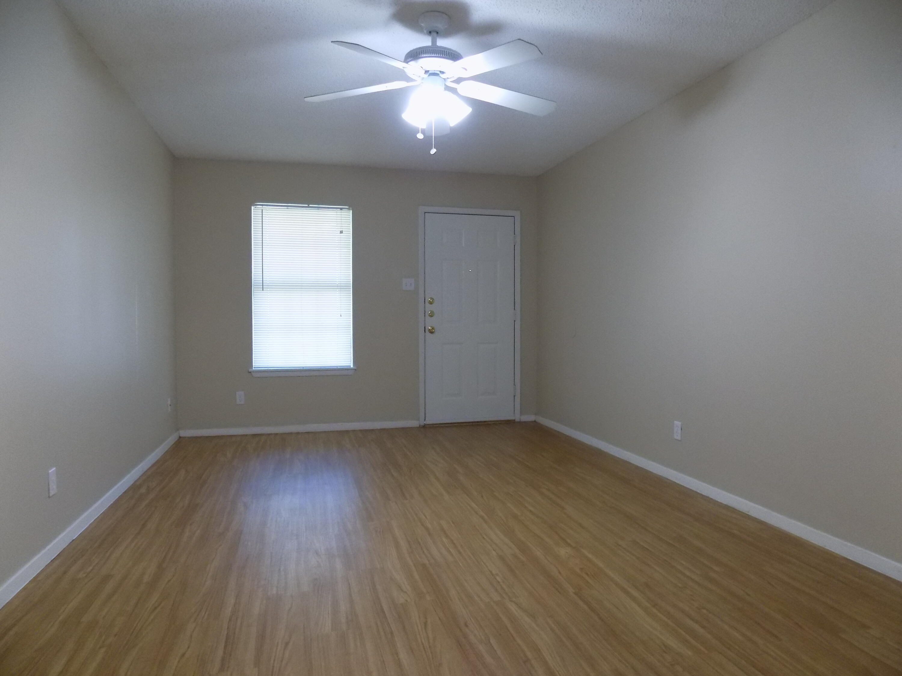 706 E Highland Boulevard Property Photo 3