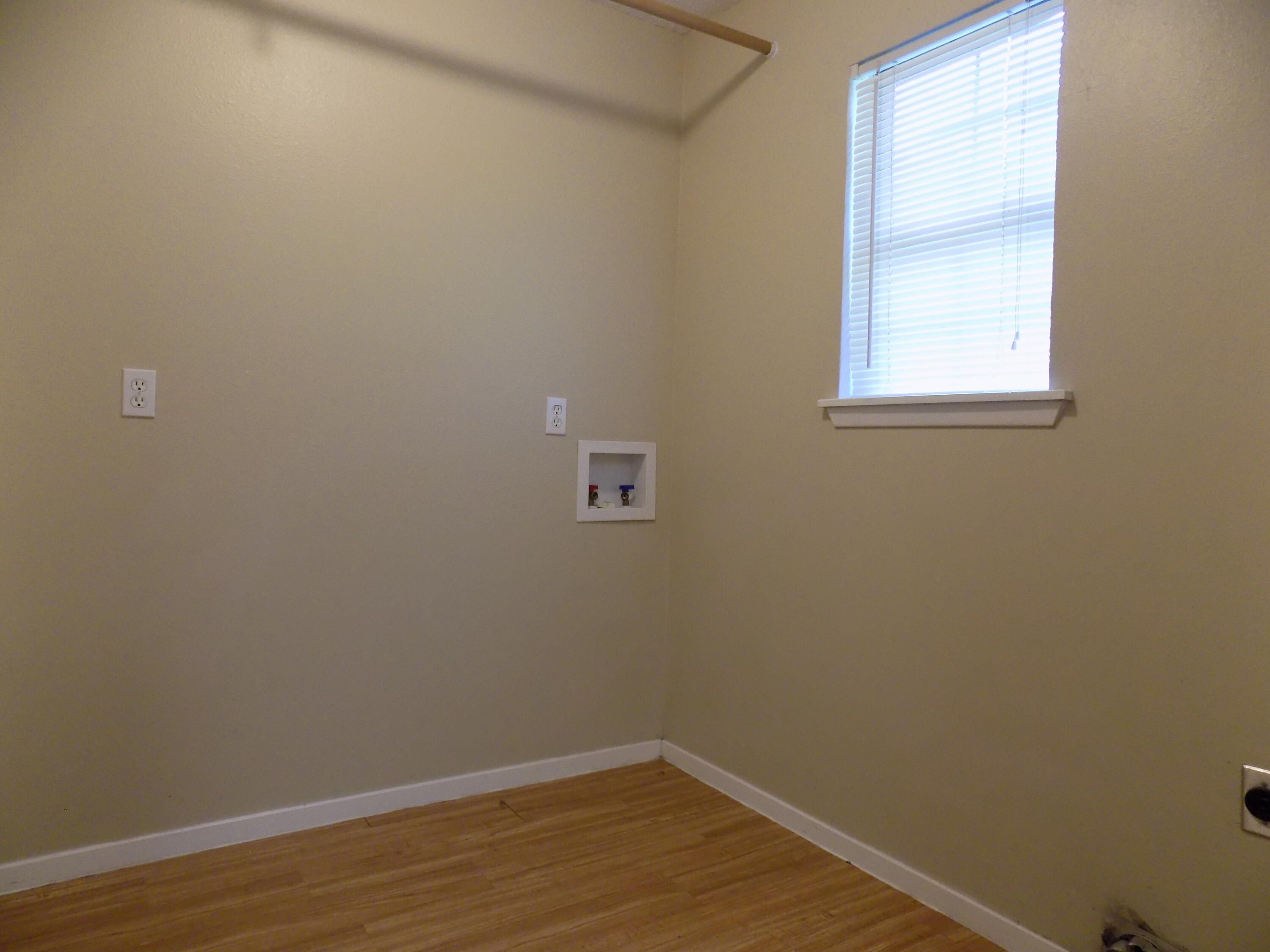 706 E Highland Boulevard Property Photo 6