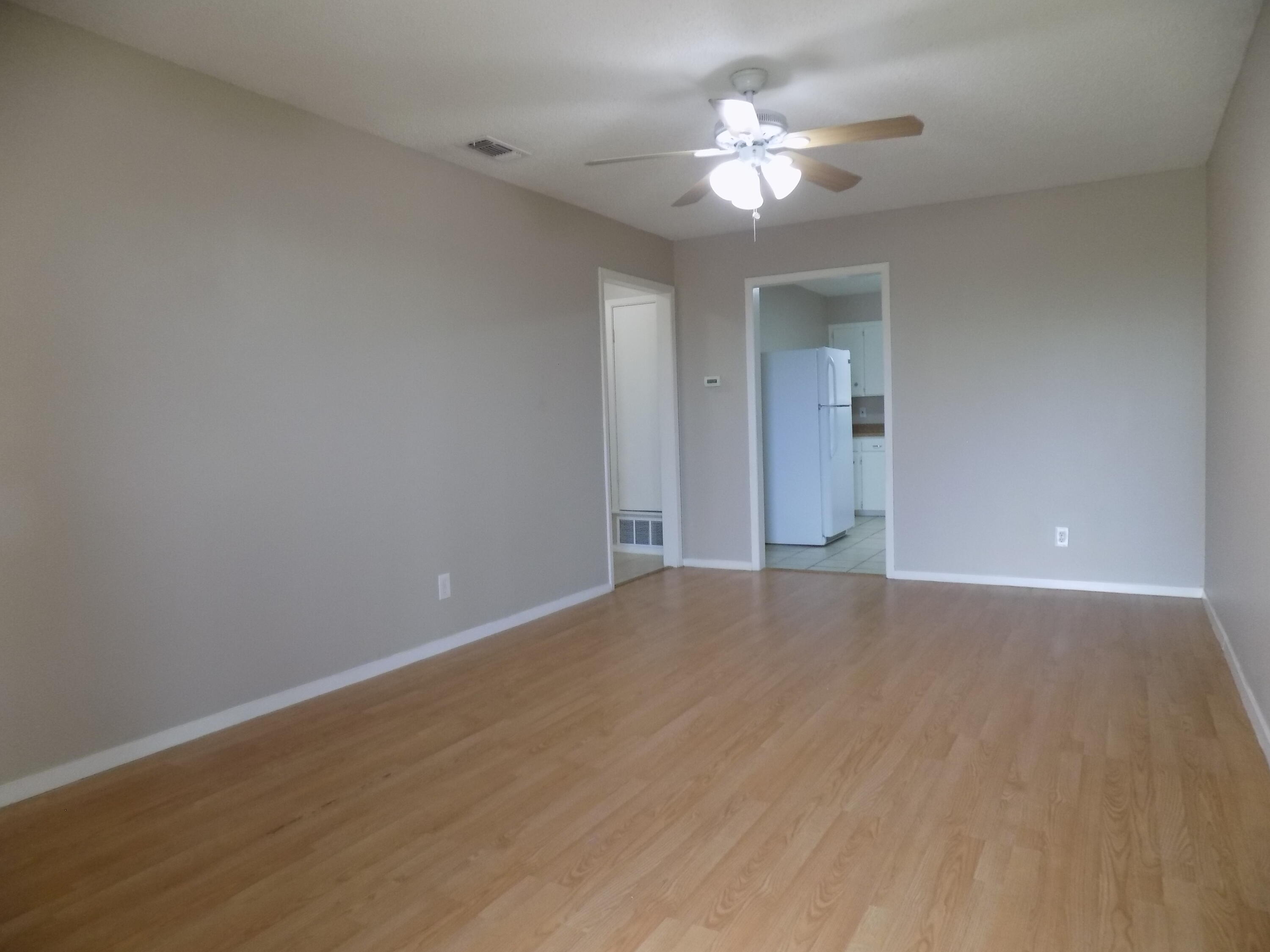 706 E Highland Boulevard Property Photo 12