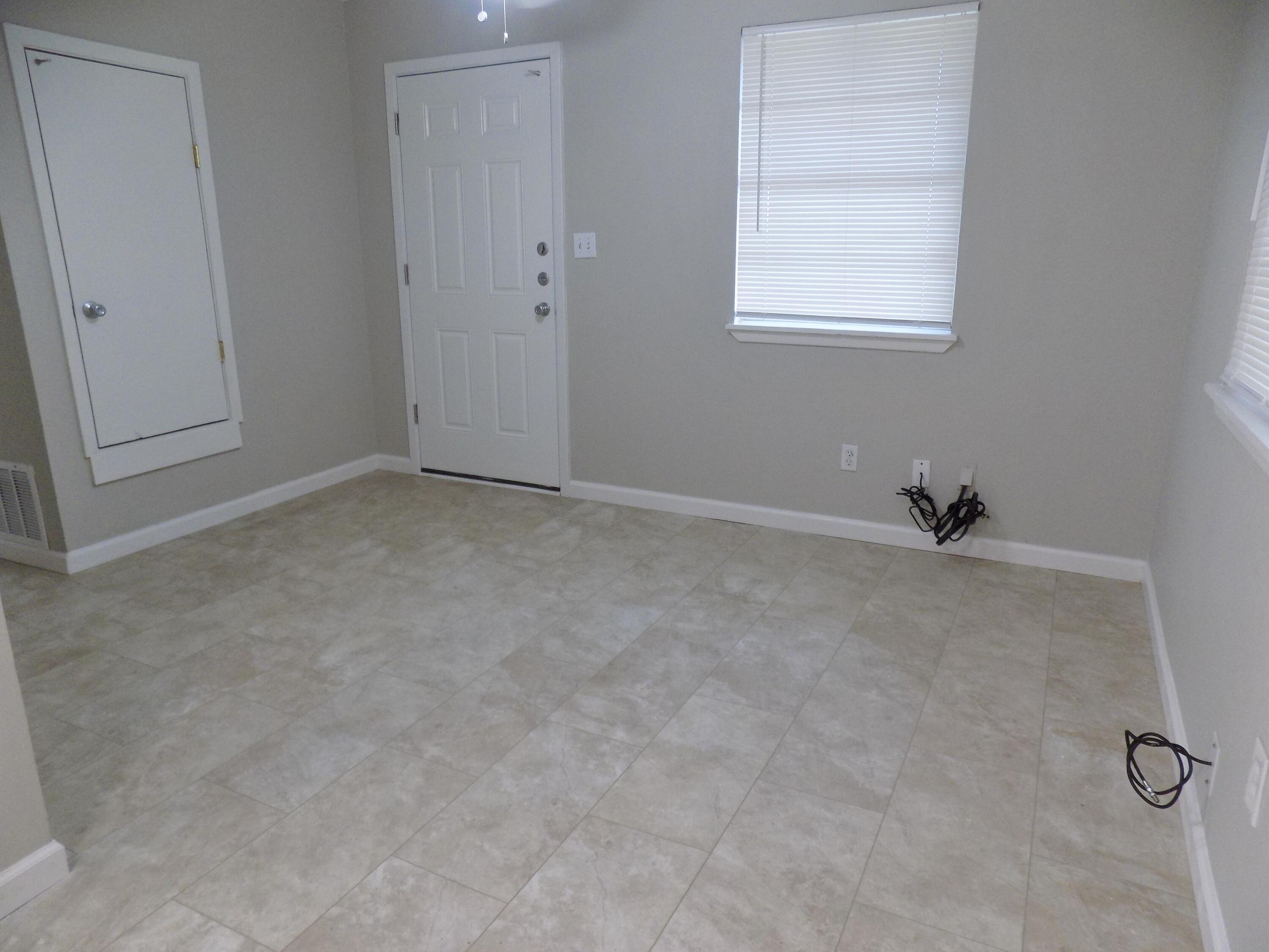 712 E Highland Boulevard Property Photo 3