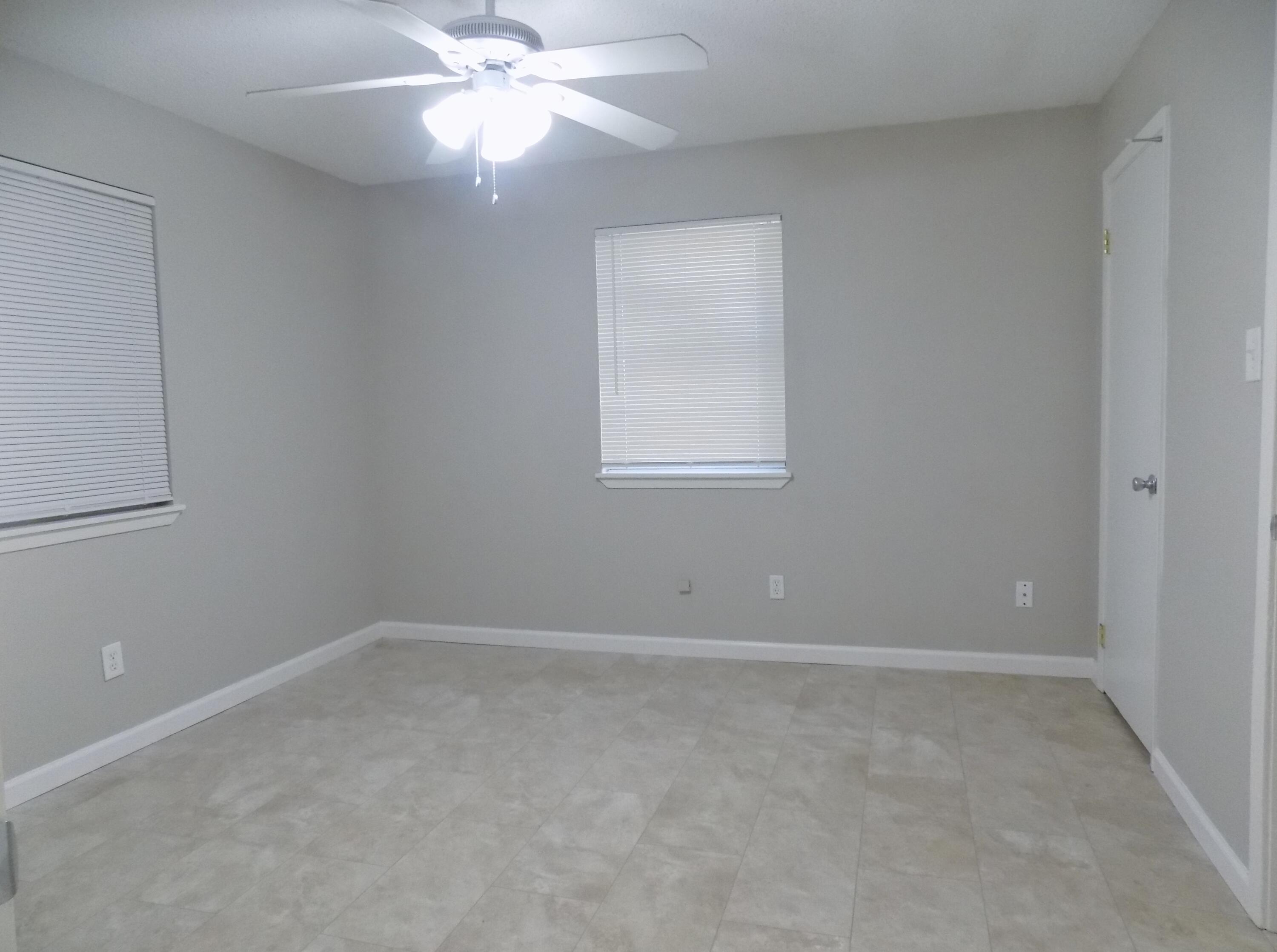 712 E Highland Boulevard Property Photo 8
