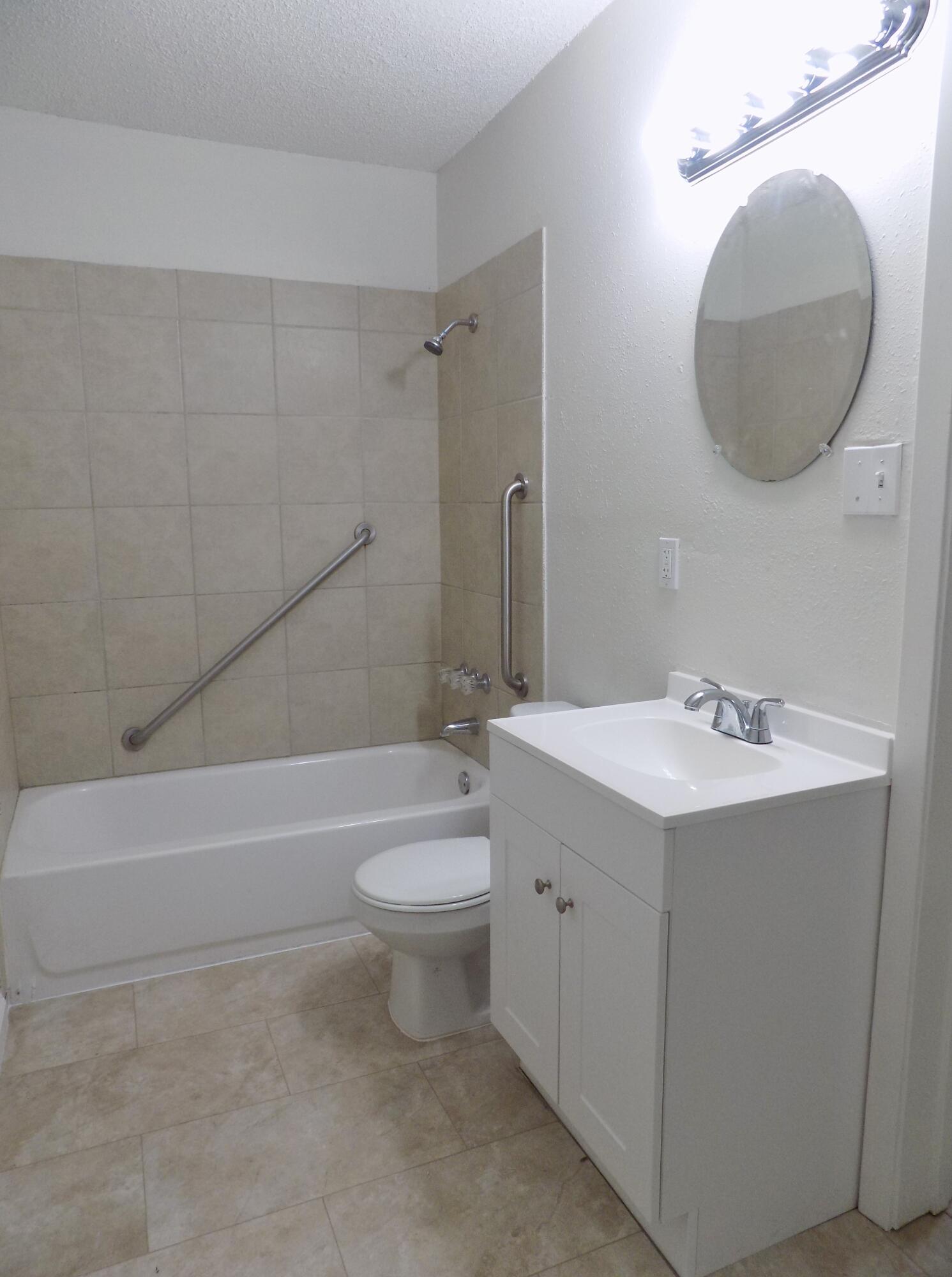 712 E Highland Boulevard Property Photo 10