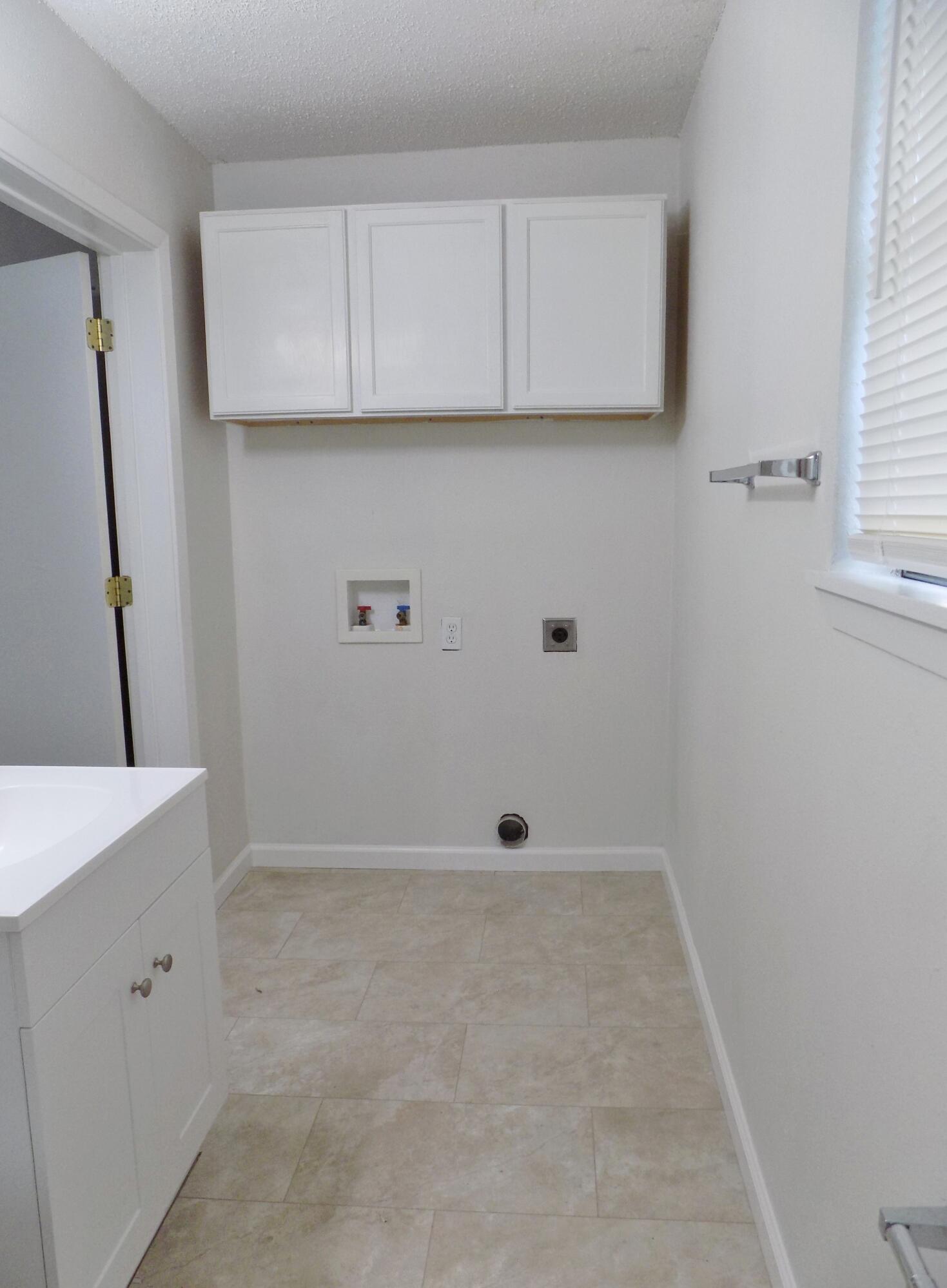 712 E Highland Boulevard Property Photo 12