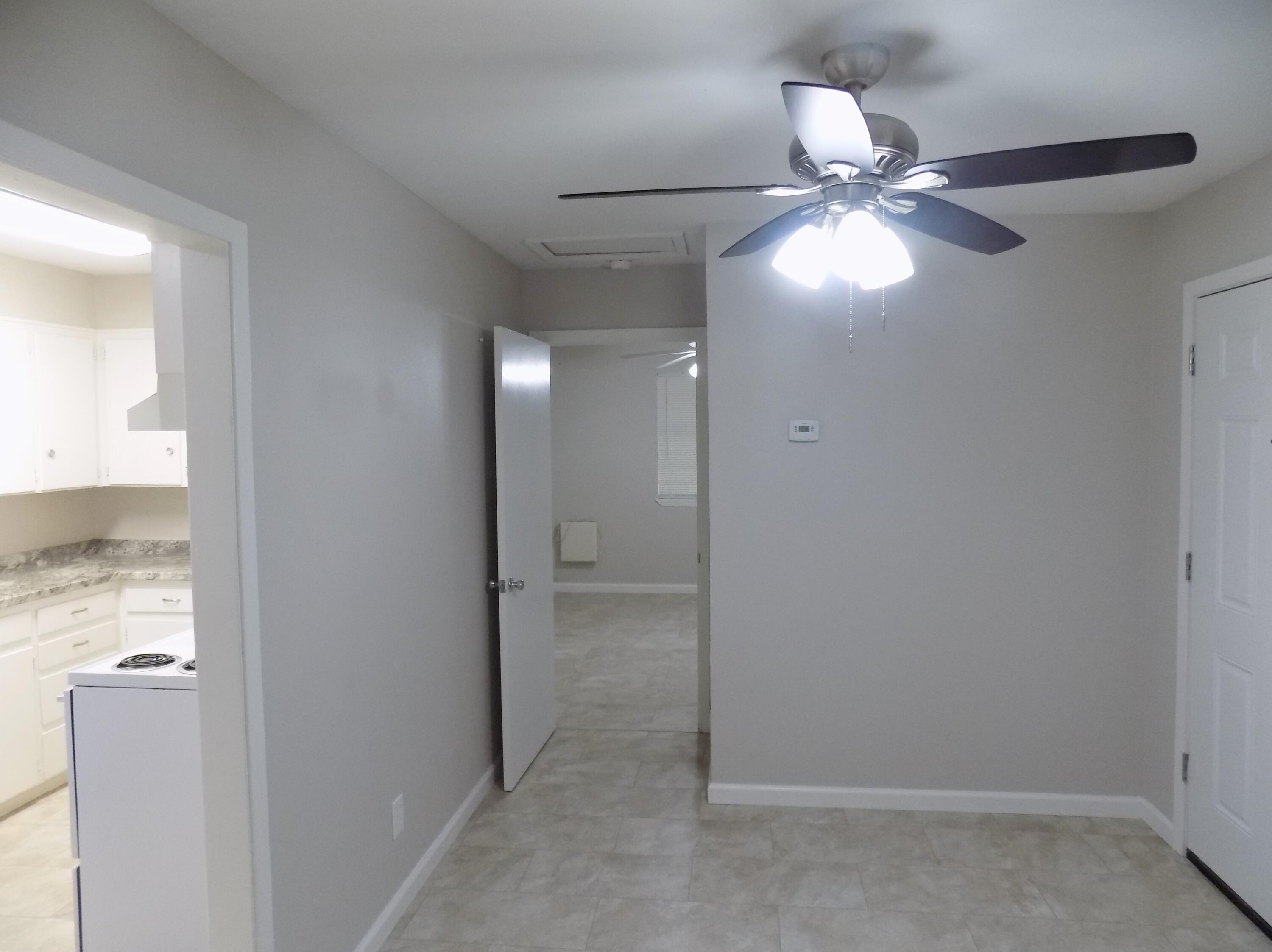 712 E Highland Boulevard Property Photo 16