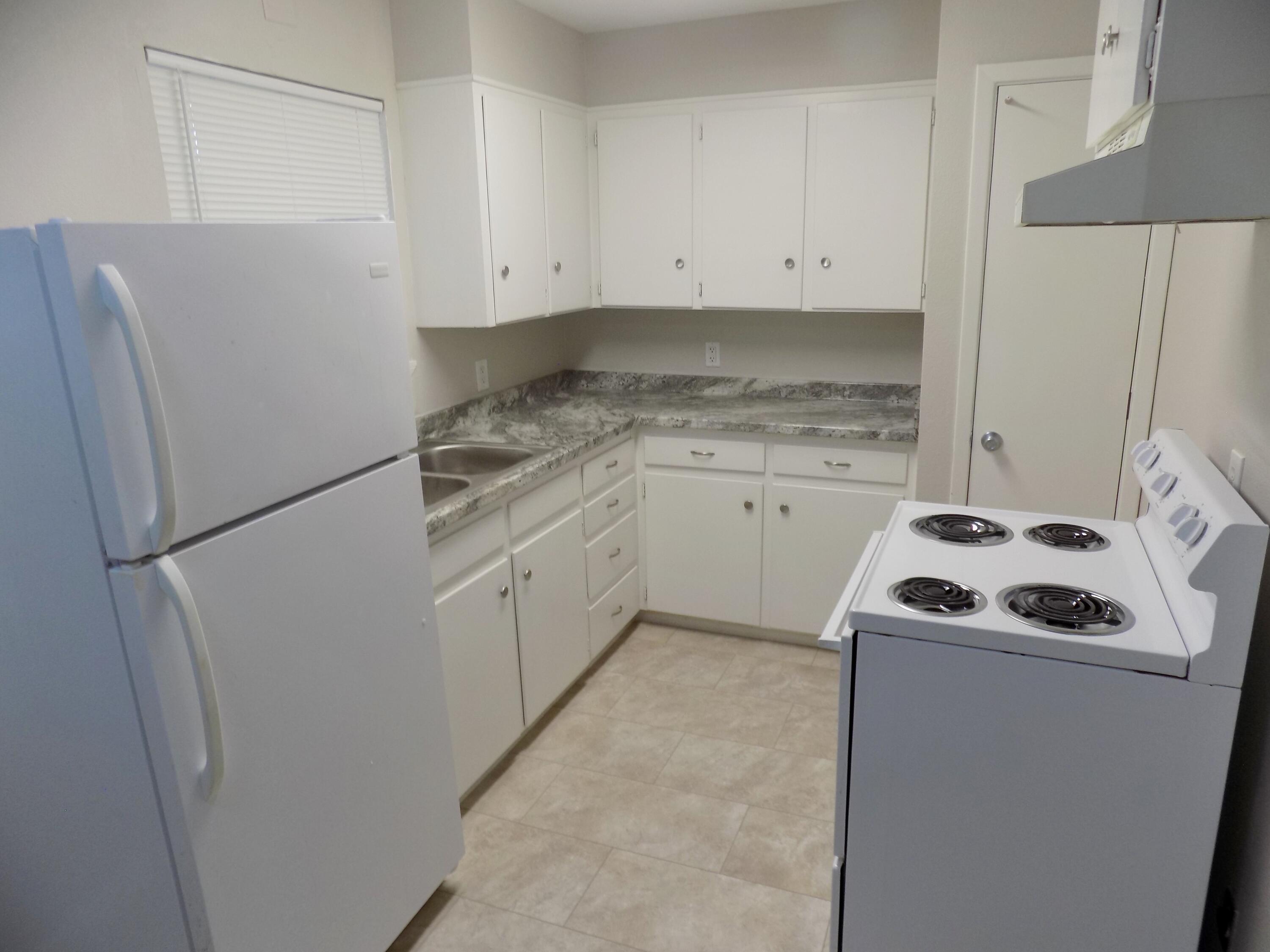712 E Highland Boulevard Property Photo 18
