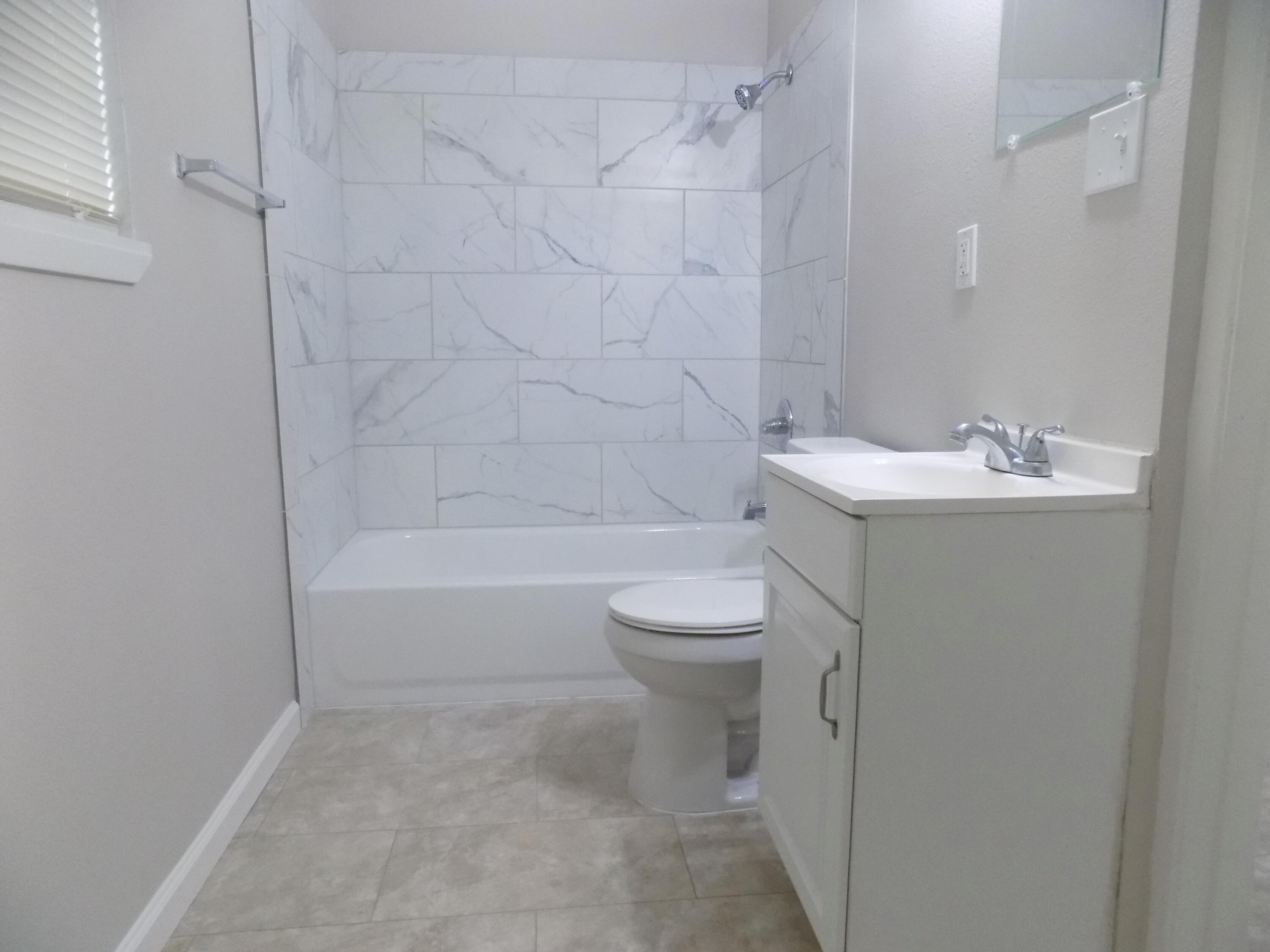 712 E Highland Boulevard Property Photo 28