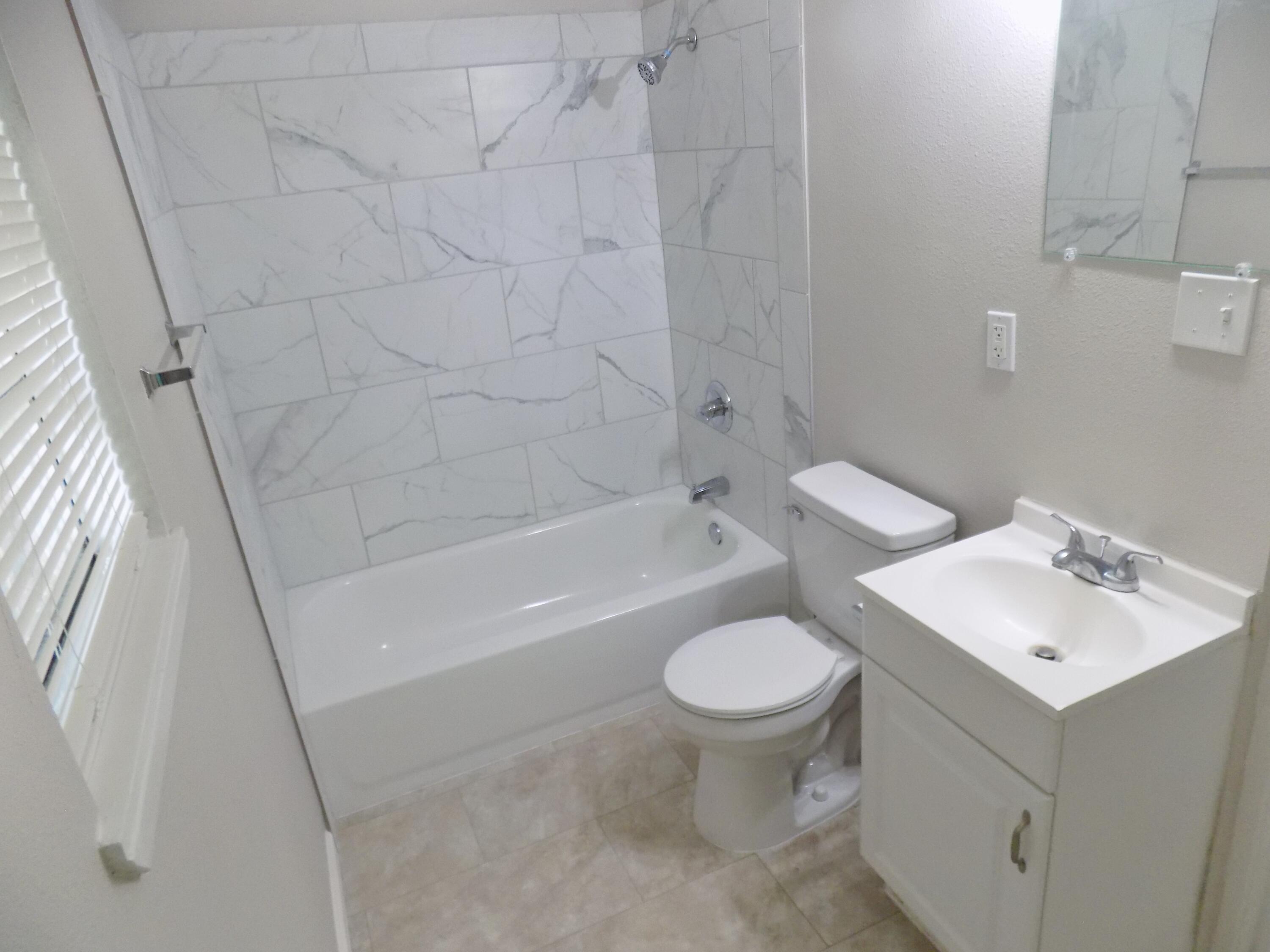 712 E Highland Boulevard Property Photo 29