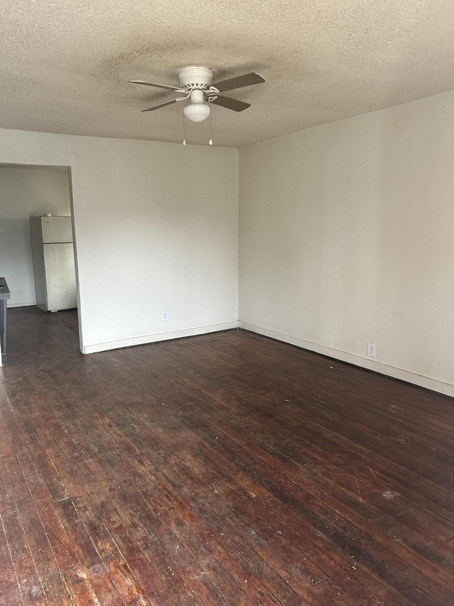 207 W 25th Street Property Photo 2