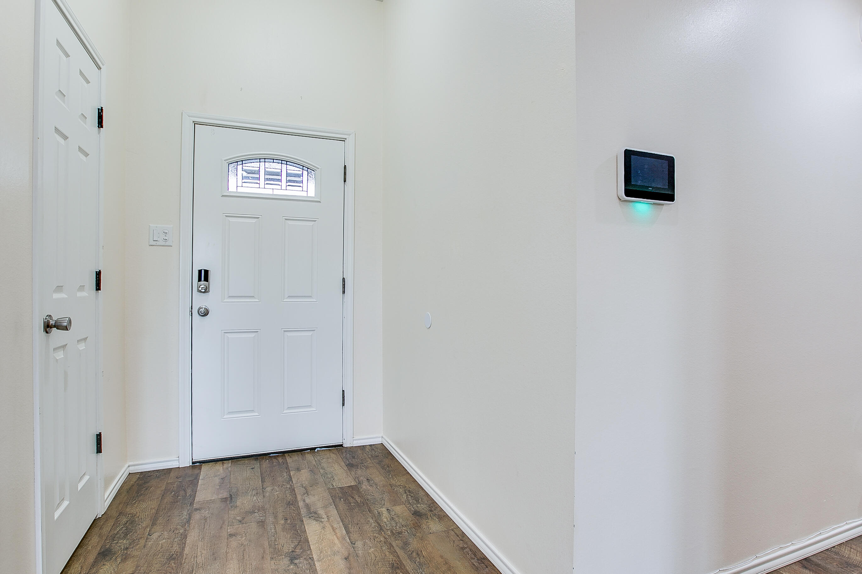 2218 N Poe Street Property Photo 6