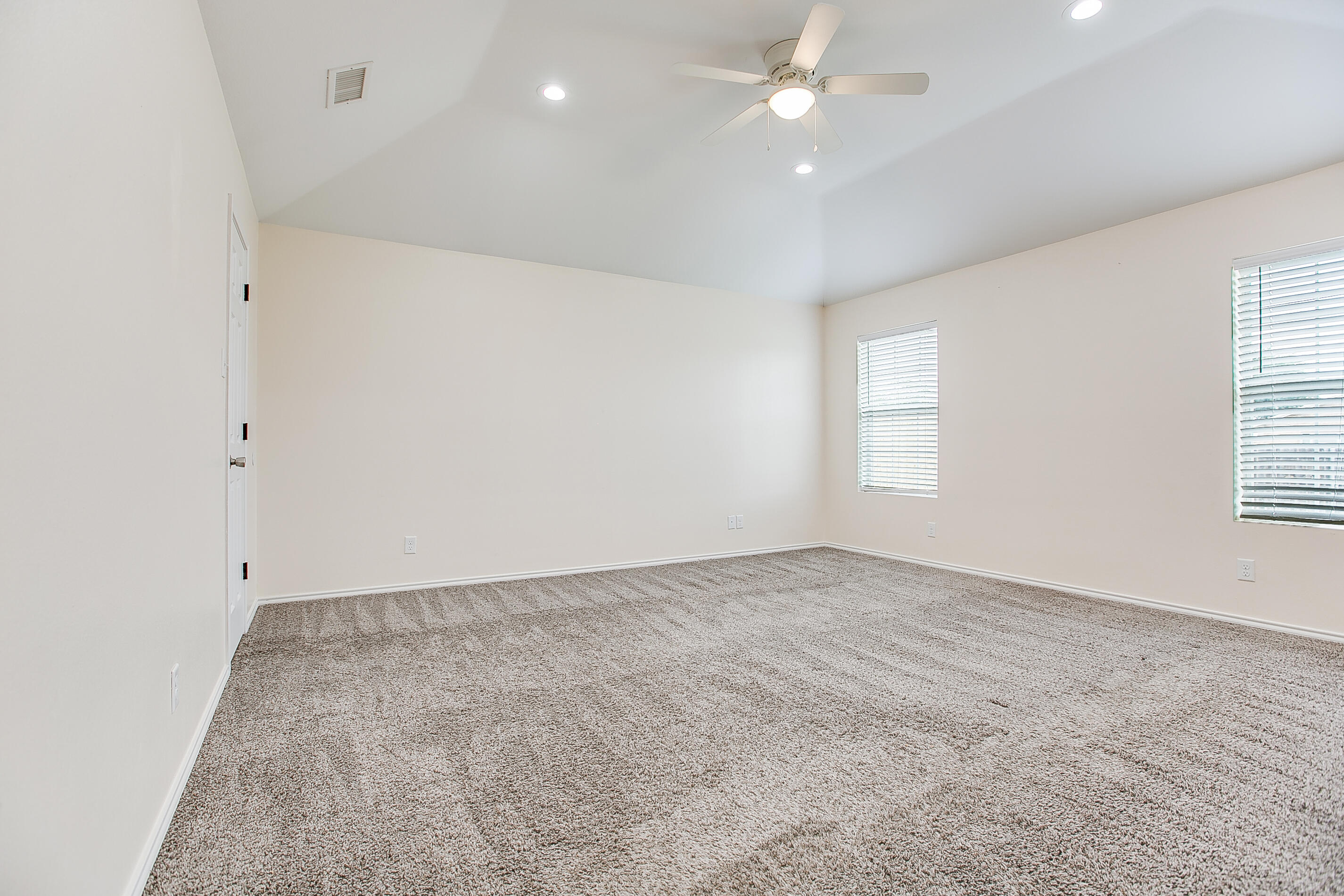 2218 N Poe Street Property Photo 25