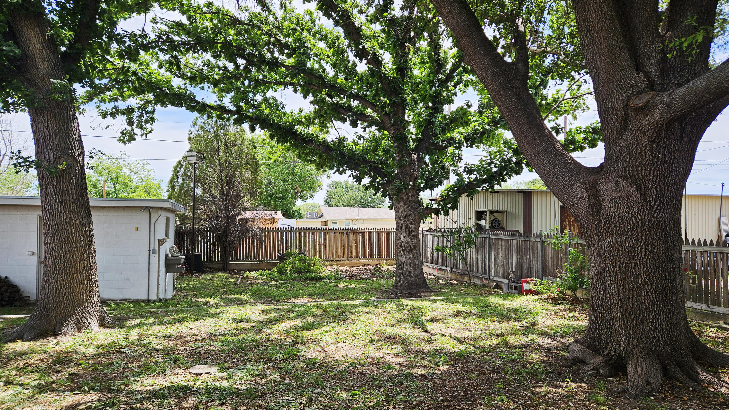 1106 N Maryland Avenue Property Photo 16