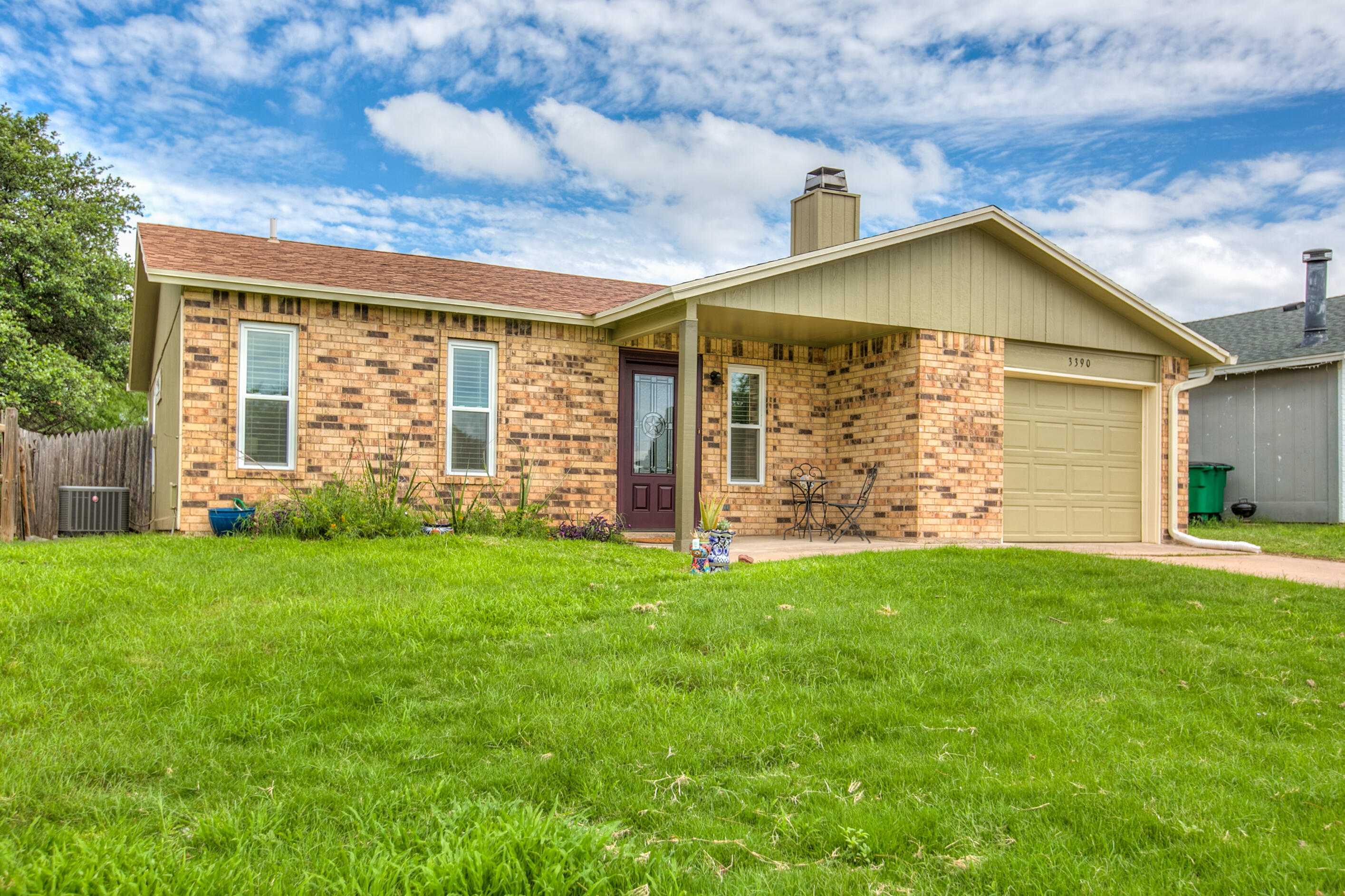 3390 Ridgemar Drive Property Photo 4