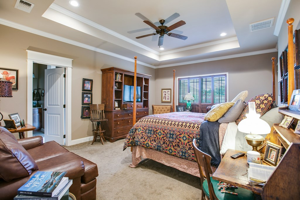 2033 Silver Creek Court Property Photo 27