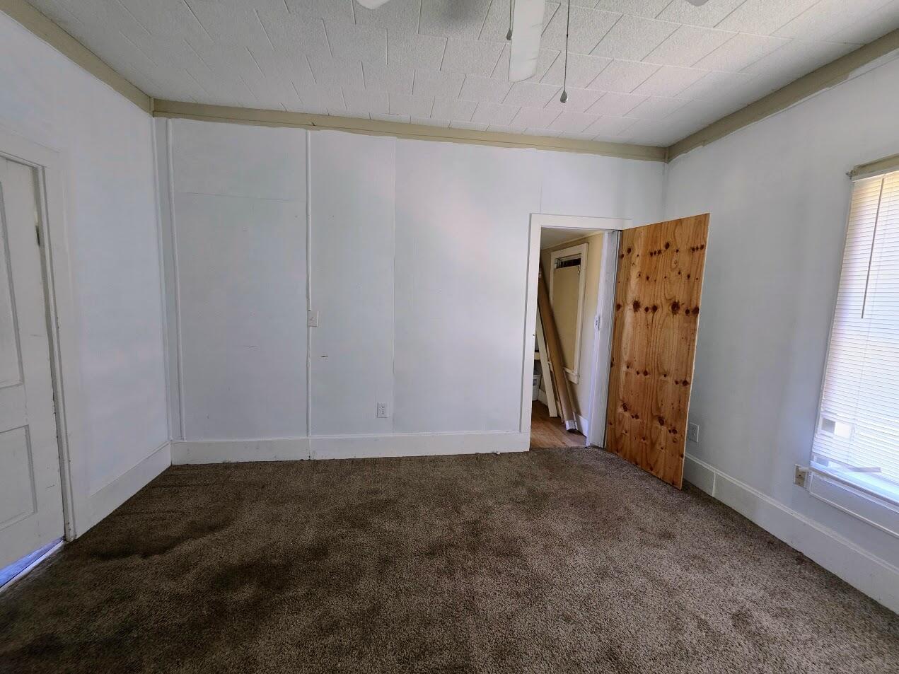 112 W Fleming Avenue Property Photo 5