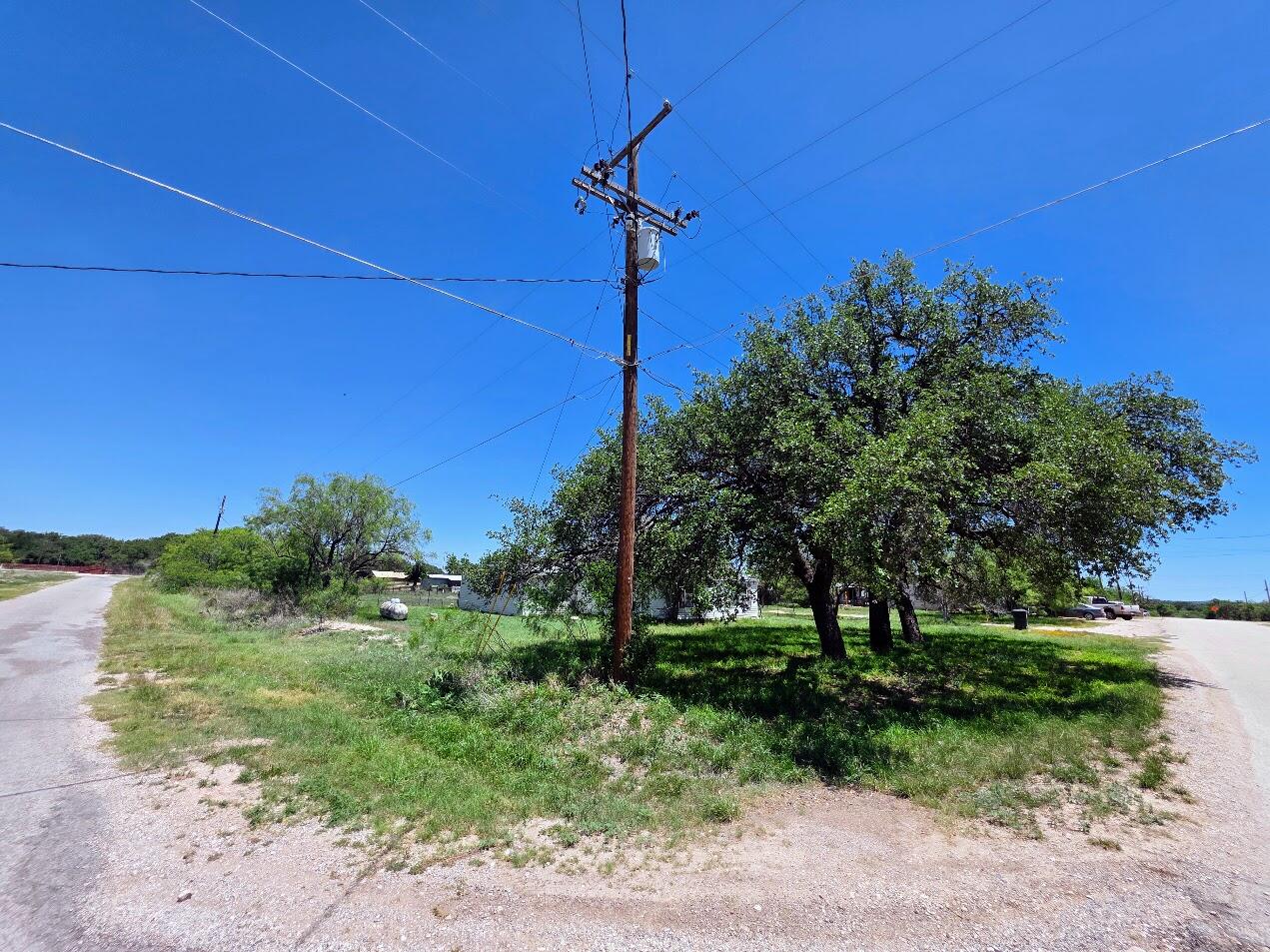 112 W Fleming Avenue Property Photo 16