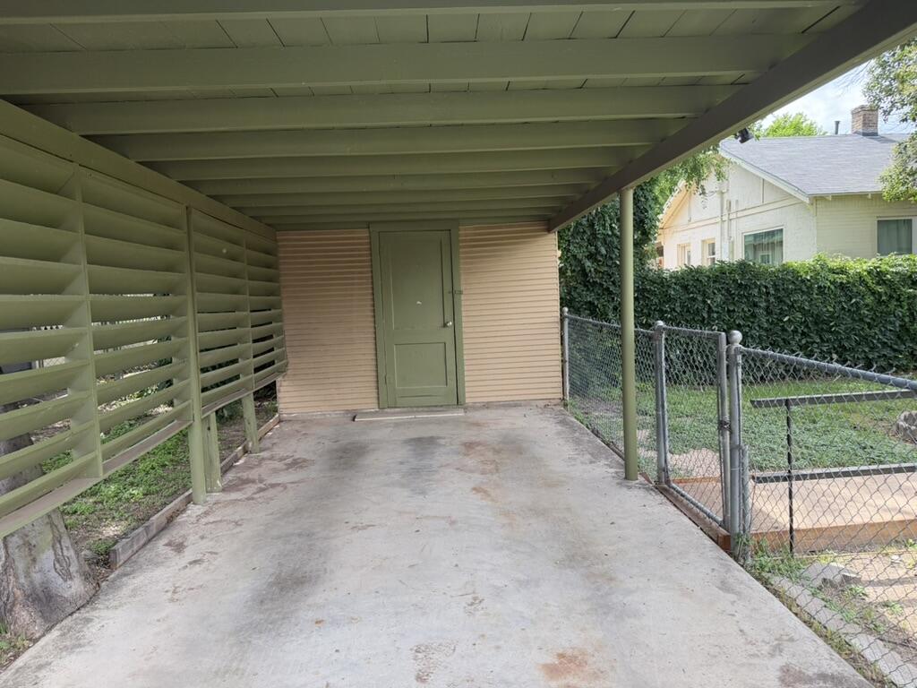 1801 W Avenue I Property Photo 7