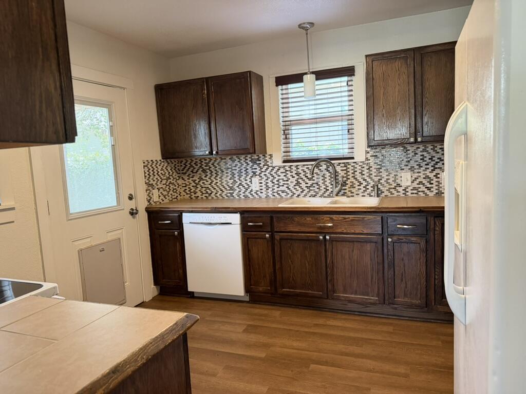1801 W Avenue I Property Photo 13