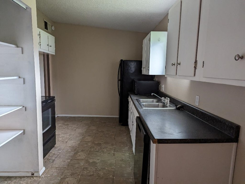 2723 Notre Dame Avenue Property Photo 6