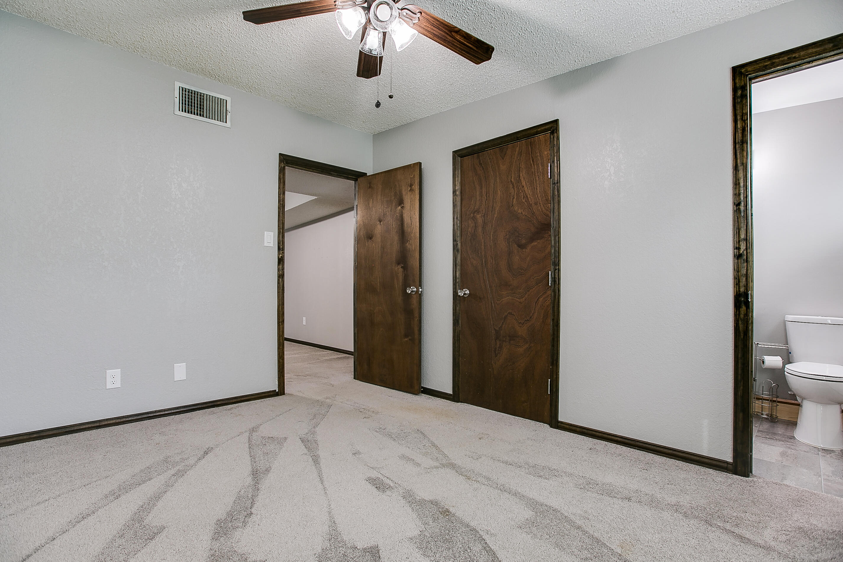 2116 Chapman Street Property Photo 14