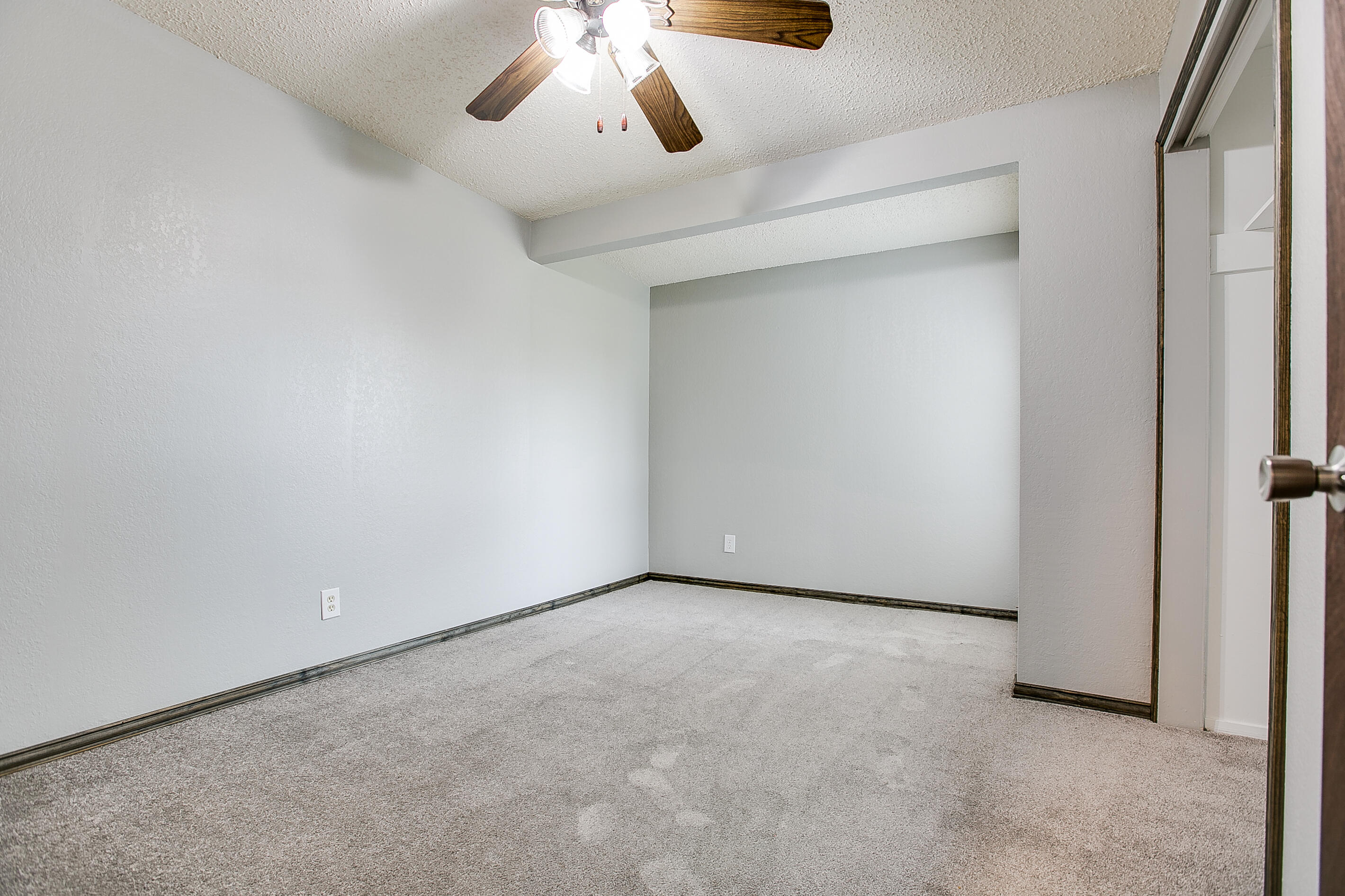 2116 Chapman Street Property Photo 16