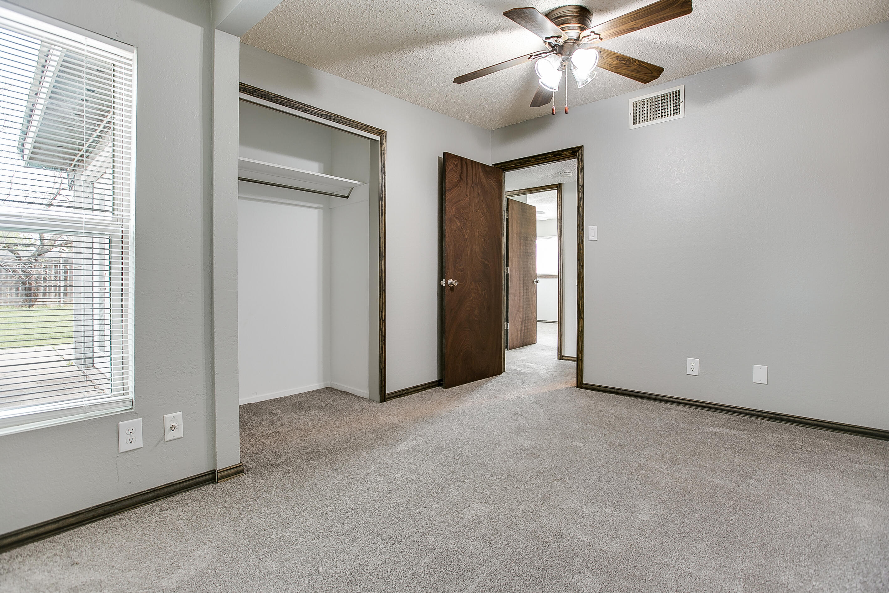2116 Chapman Street Property Photo 17